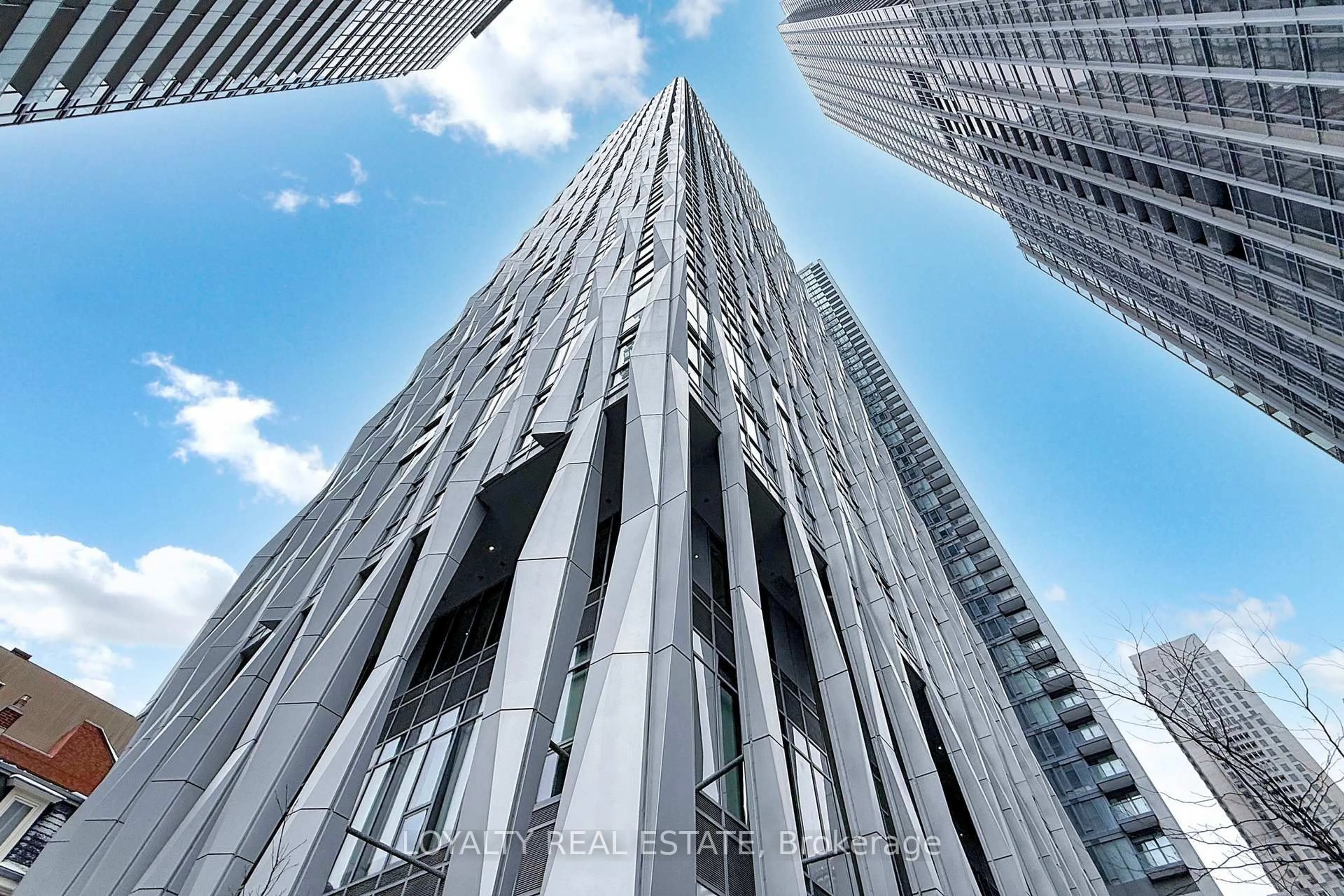 Unknown for 1 Yorkville Ave #5005, Toronto Ontario M4W 0B1