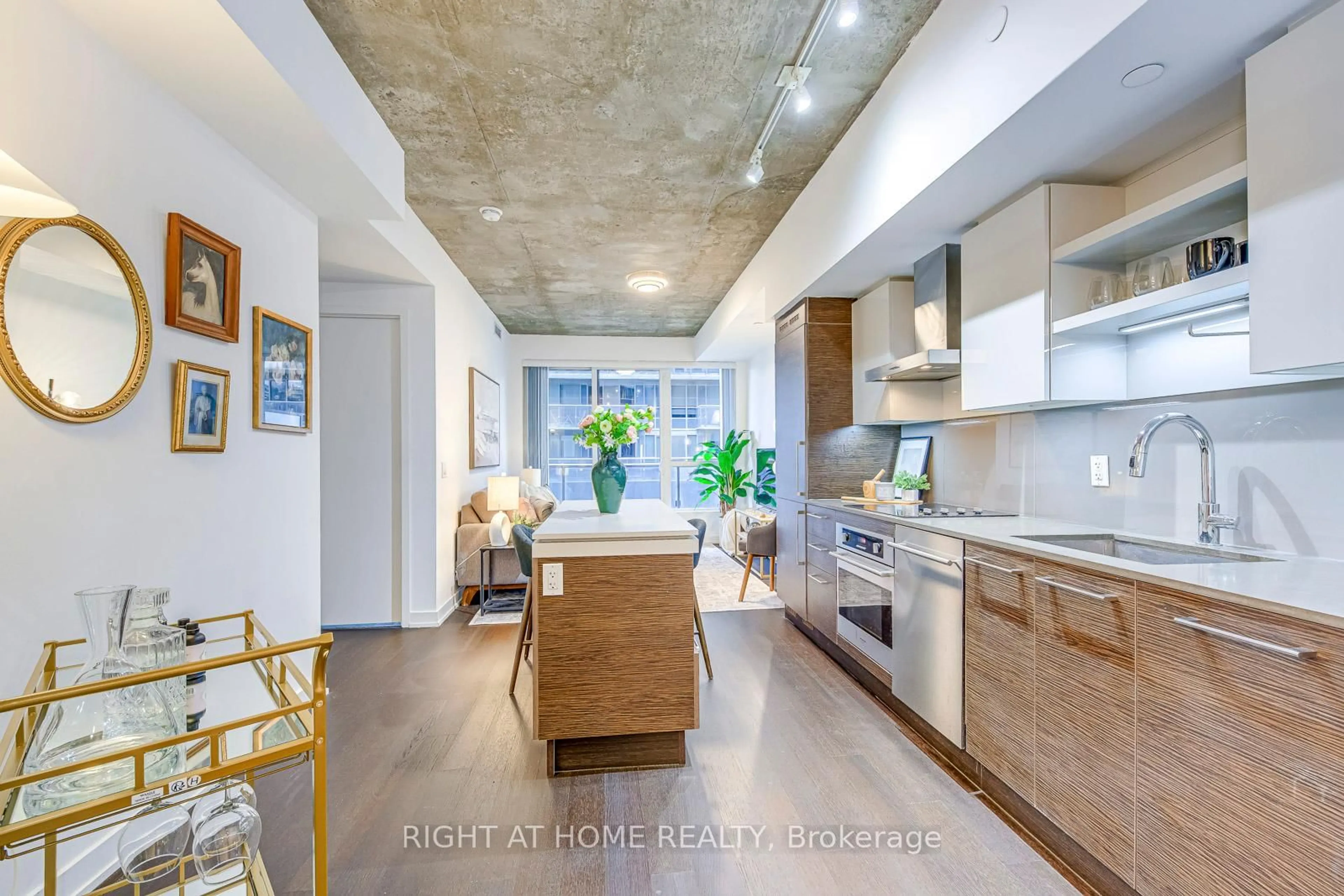 Open concept kitchen, unknown for 1030 King St #748, Toronto Ontario M6K 0B4