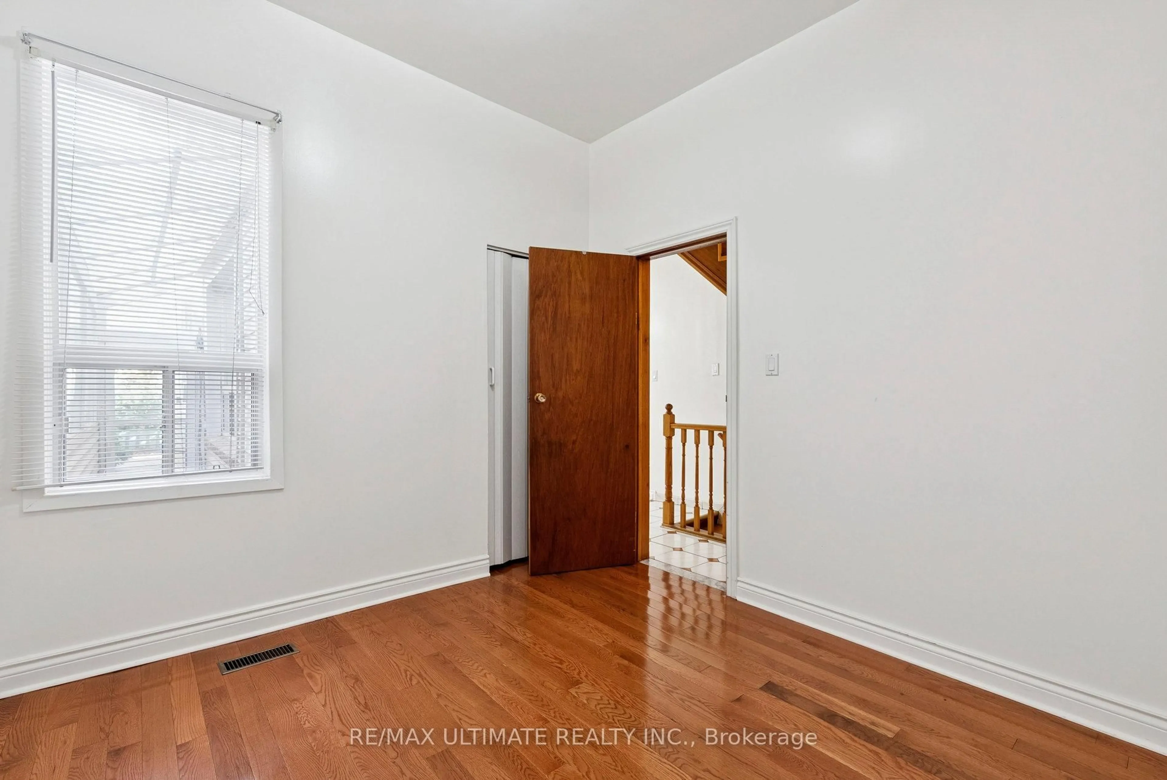 Unknown for 111 Northcote Ave, Toronto Ontario M6J 3K4