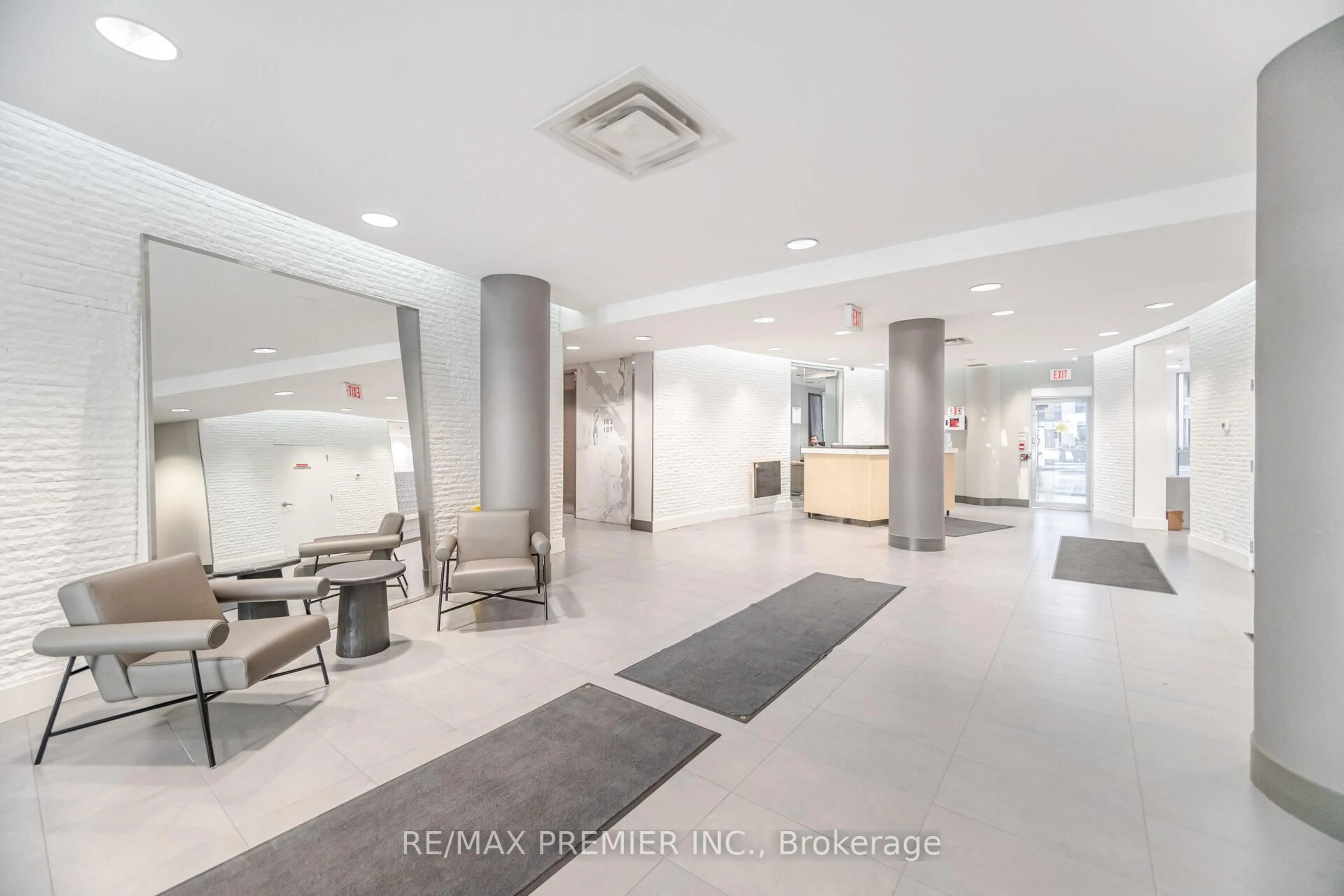 Lobby for 1005 King St #717, Toronto Ontario M6K 3M8