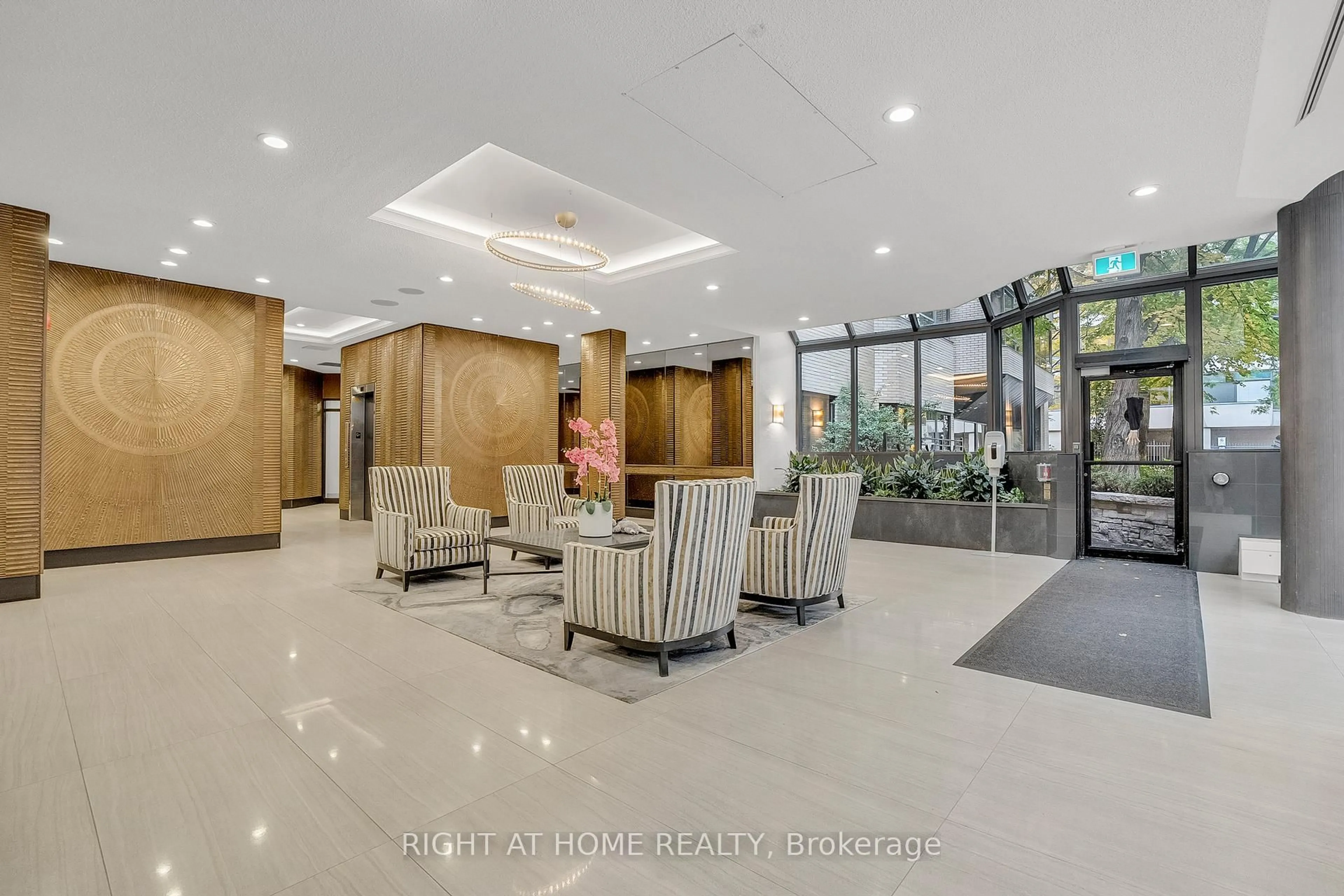 Lobby for 195 St Patrick St #604, Toronto Ontario M5T 2Y8