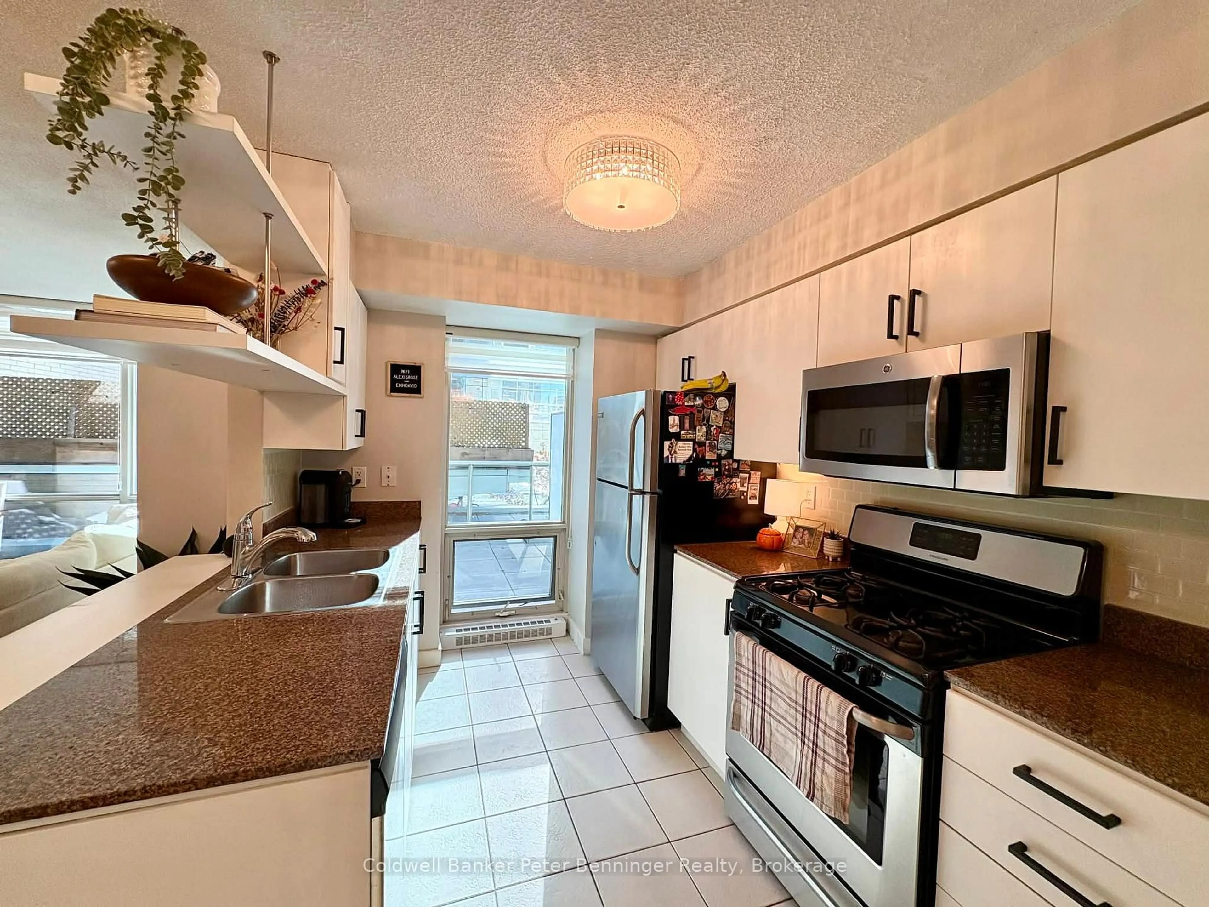 Standard kitchen, ceramic/tile floor for 10 Navy Wharf Crt #203, Toronto Ontario M5V 3V2