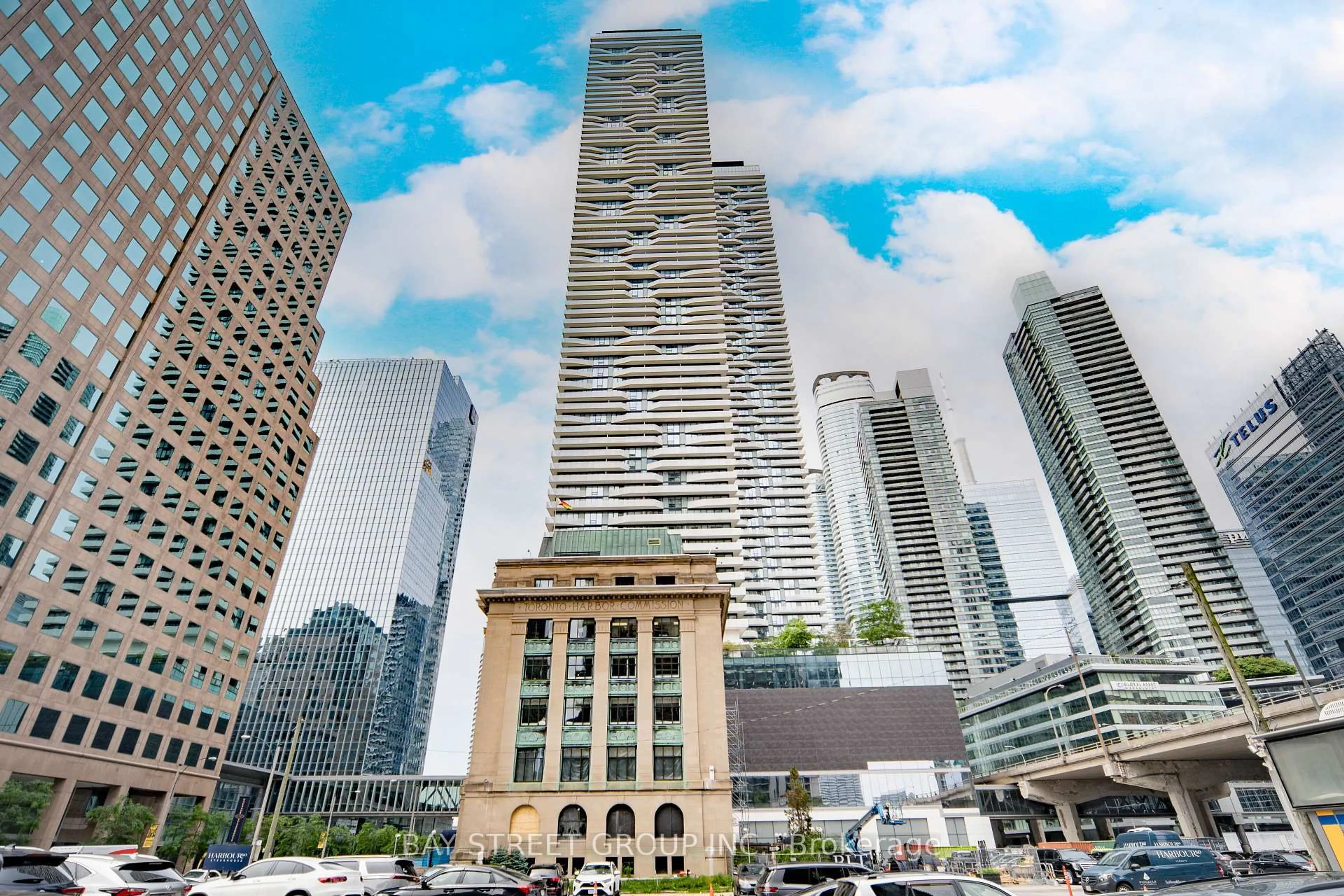 Indoor foyer for 100 Harbour St #3809, Toronto Ontario M5J 0B5
