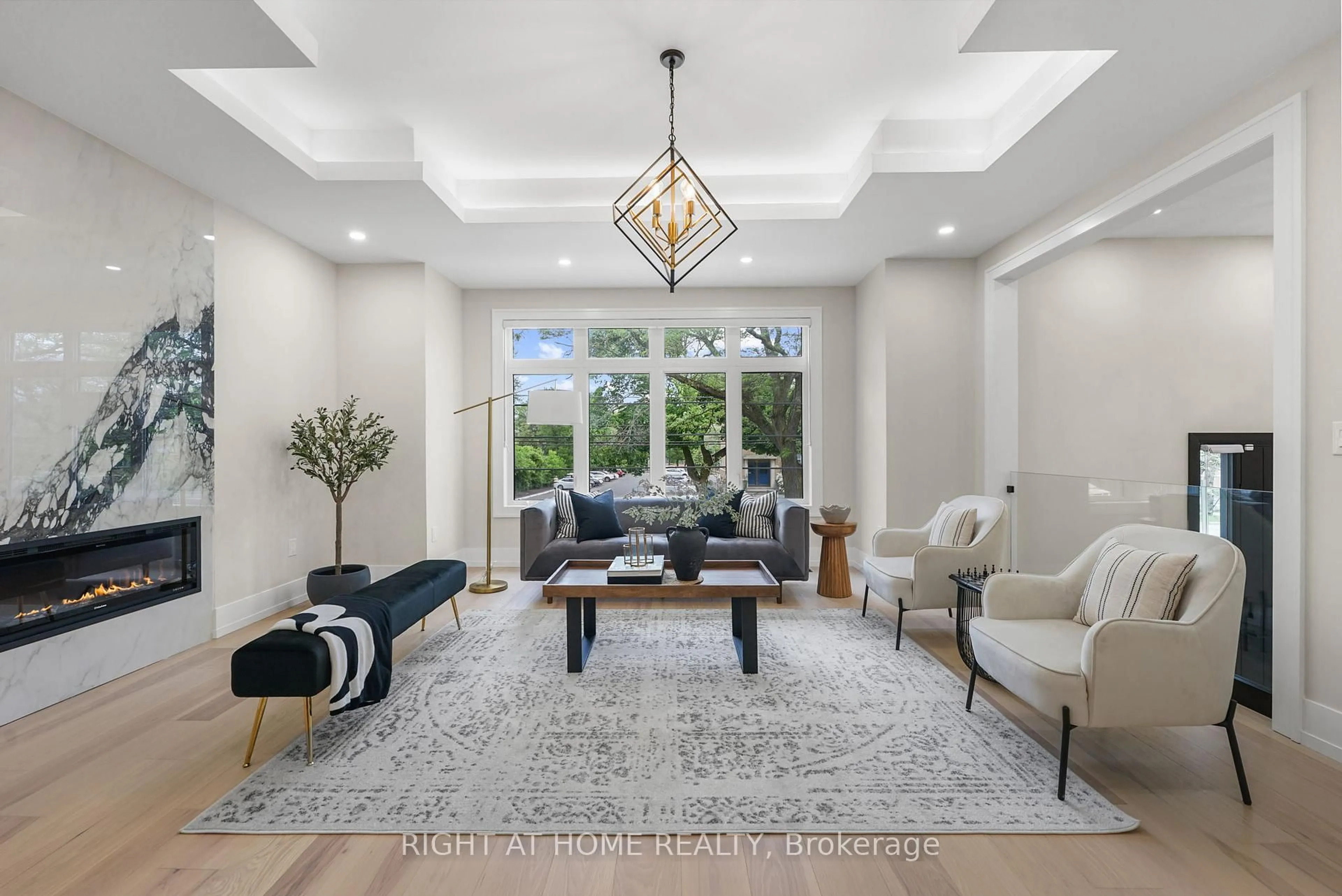 Living room with furniture, unknown for 262 Senlac Rd, Toronto Ontario M2R 1P8