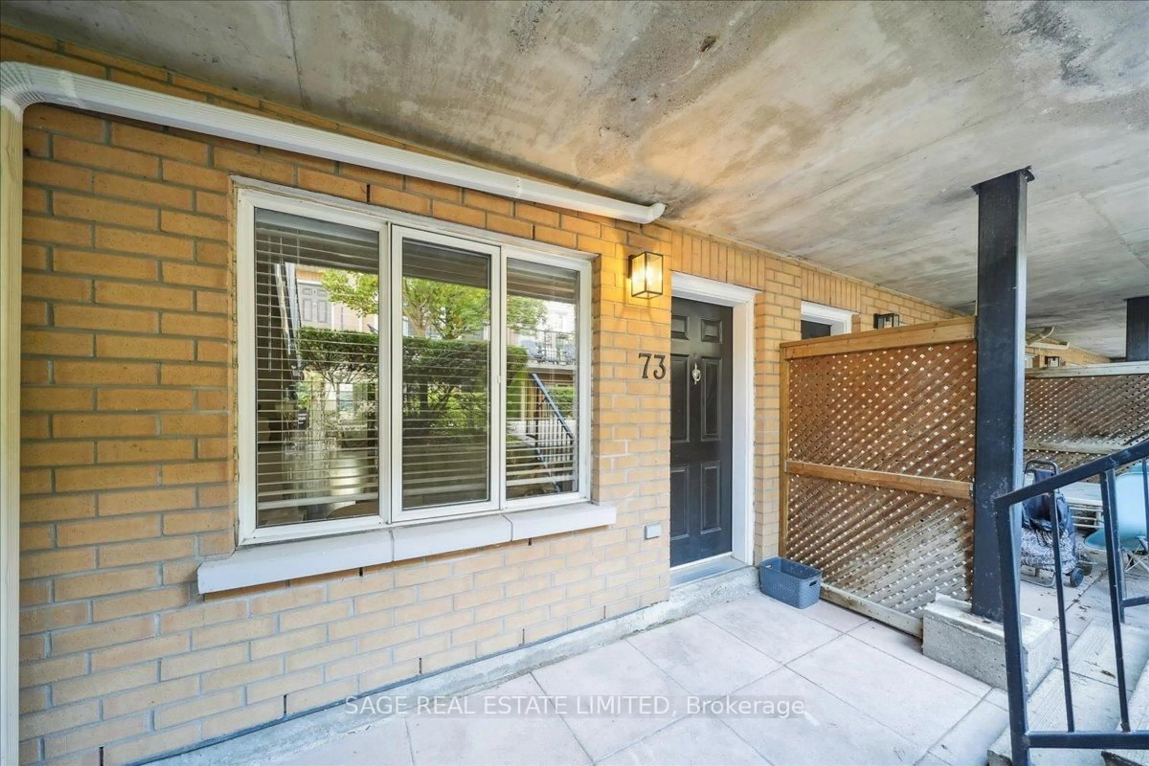 Home with brick exterior material, street for 208 Niagara St #73, Toronto Ontario M6J 3W5