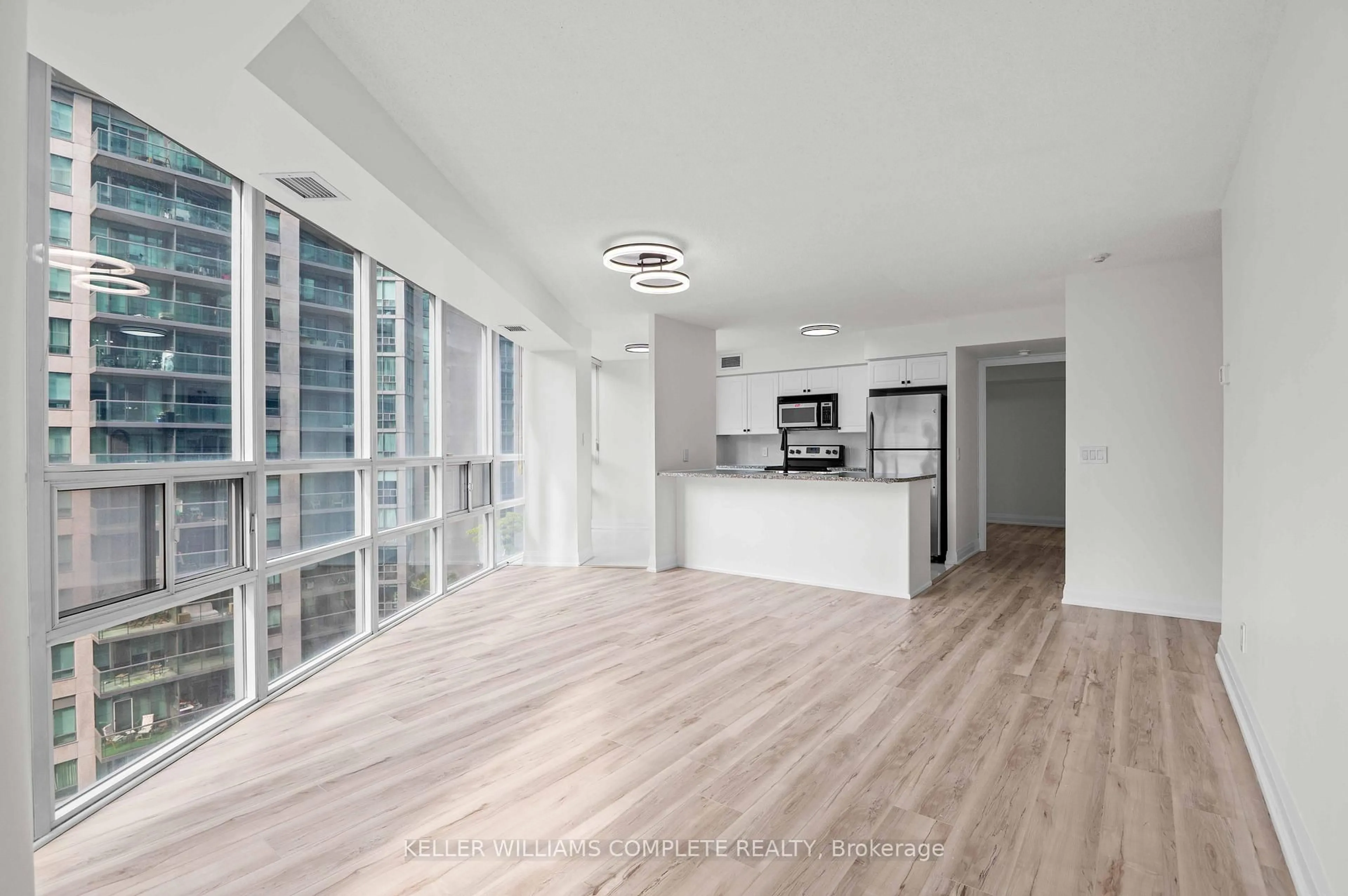Open concept kitchen, unknown for 30 GRAND TRUNK Cres #1110, Toronto Ontario M5J 3A4