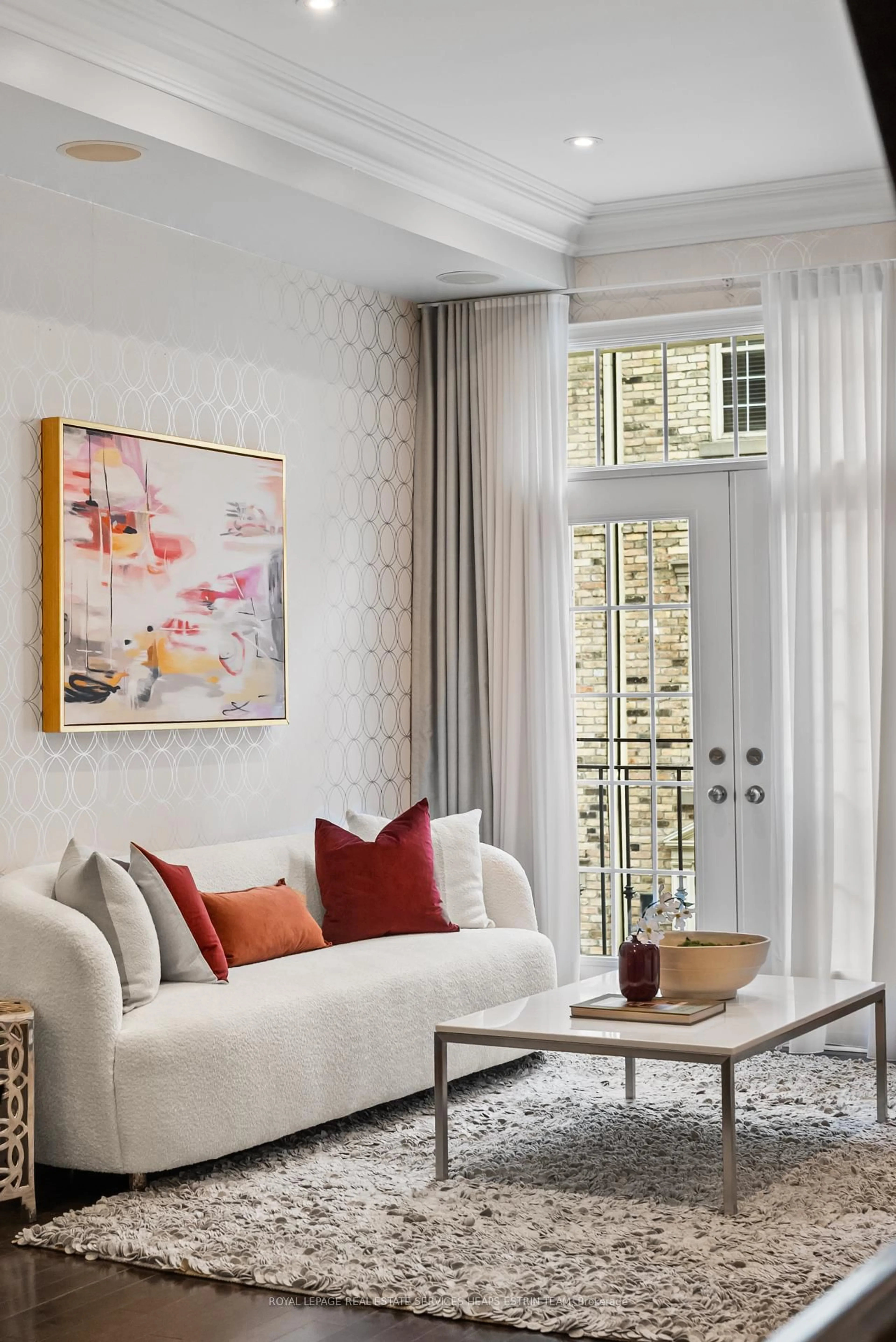 Living room with furniture, unknown for 208A Merton St, Toronto Ontario M4S 1A1