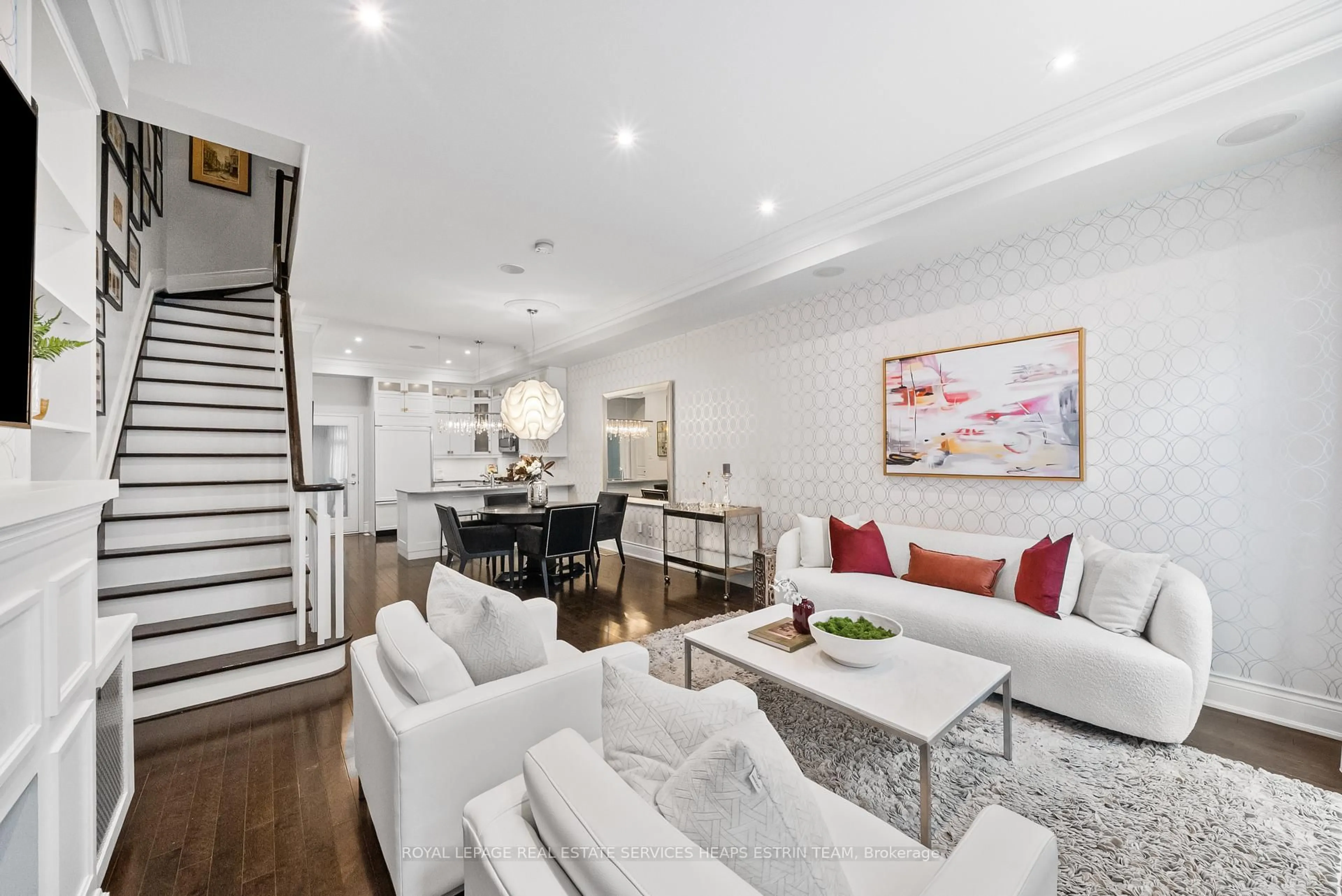 Living room with furniture, unknown for 208A Merton St, Toronto Ontario M4S 1A1