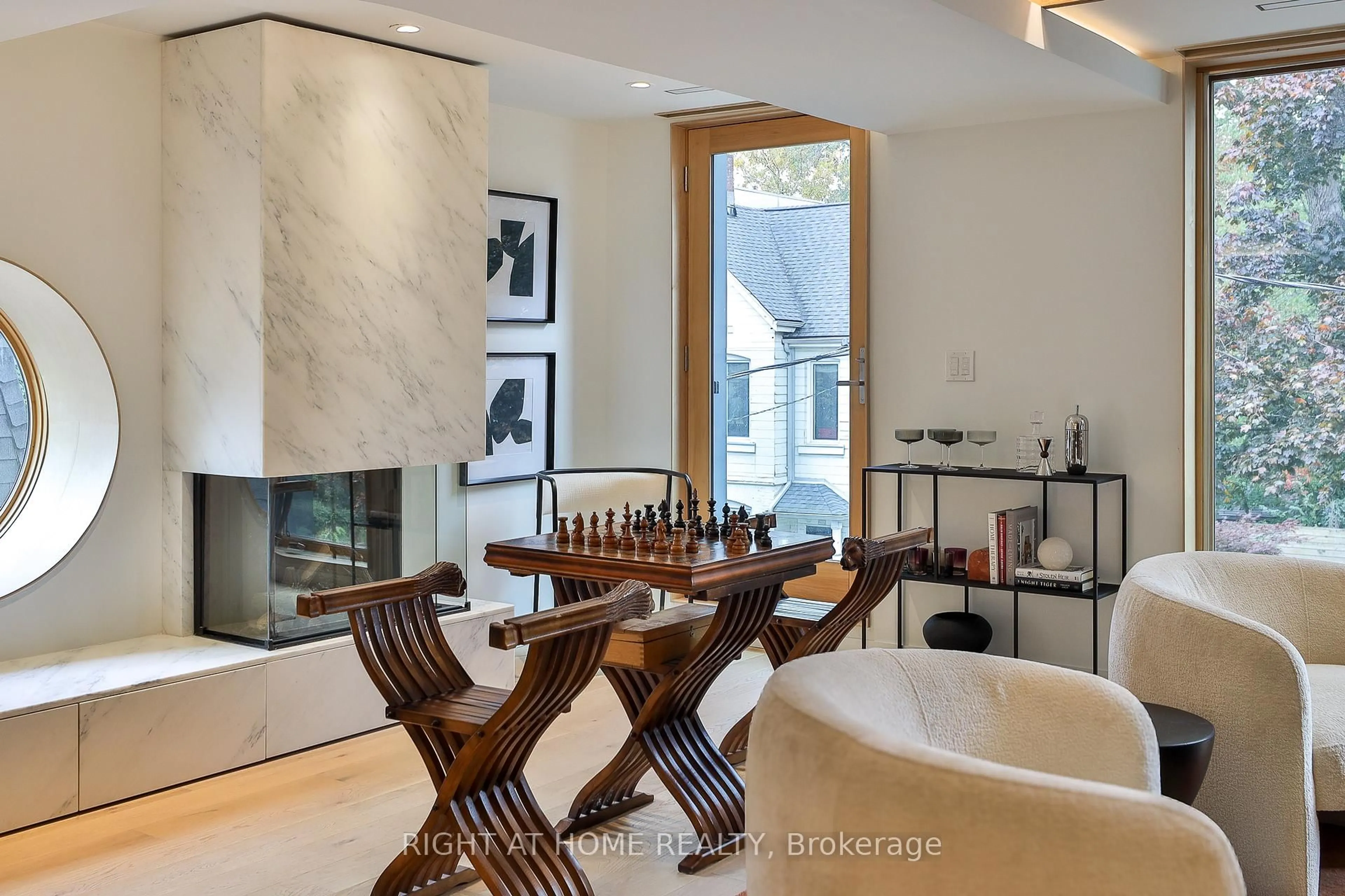 Unknown for 225 Brunswick Ave #PH 7, Toronto Ontario M5S 2M4