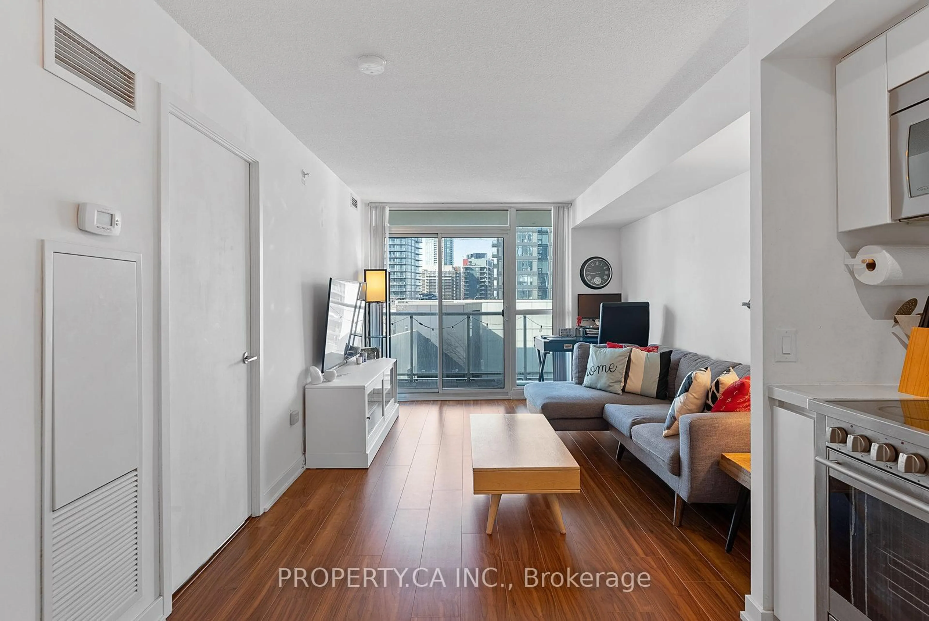 Unknown for 75 Queens Wharf Rd #812, Toronto Ontario M5V 0J8