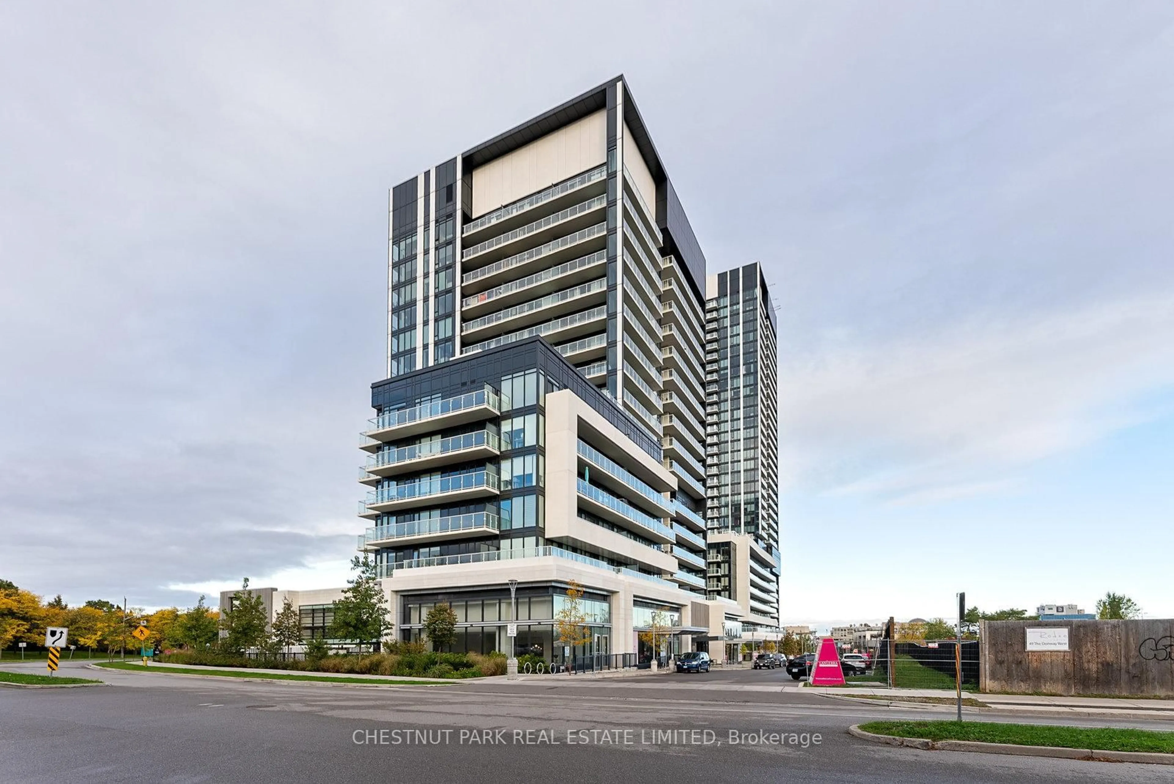 Indoor foyer for 20 O'Neill Rd #1522, Toronto Ontario M3C 0R2