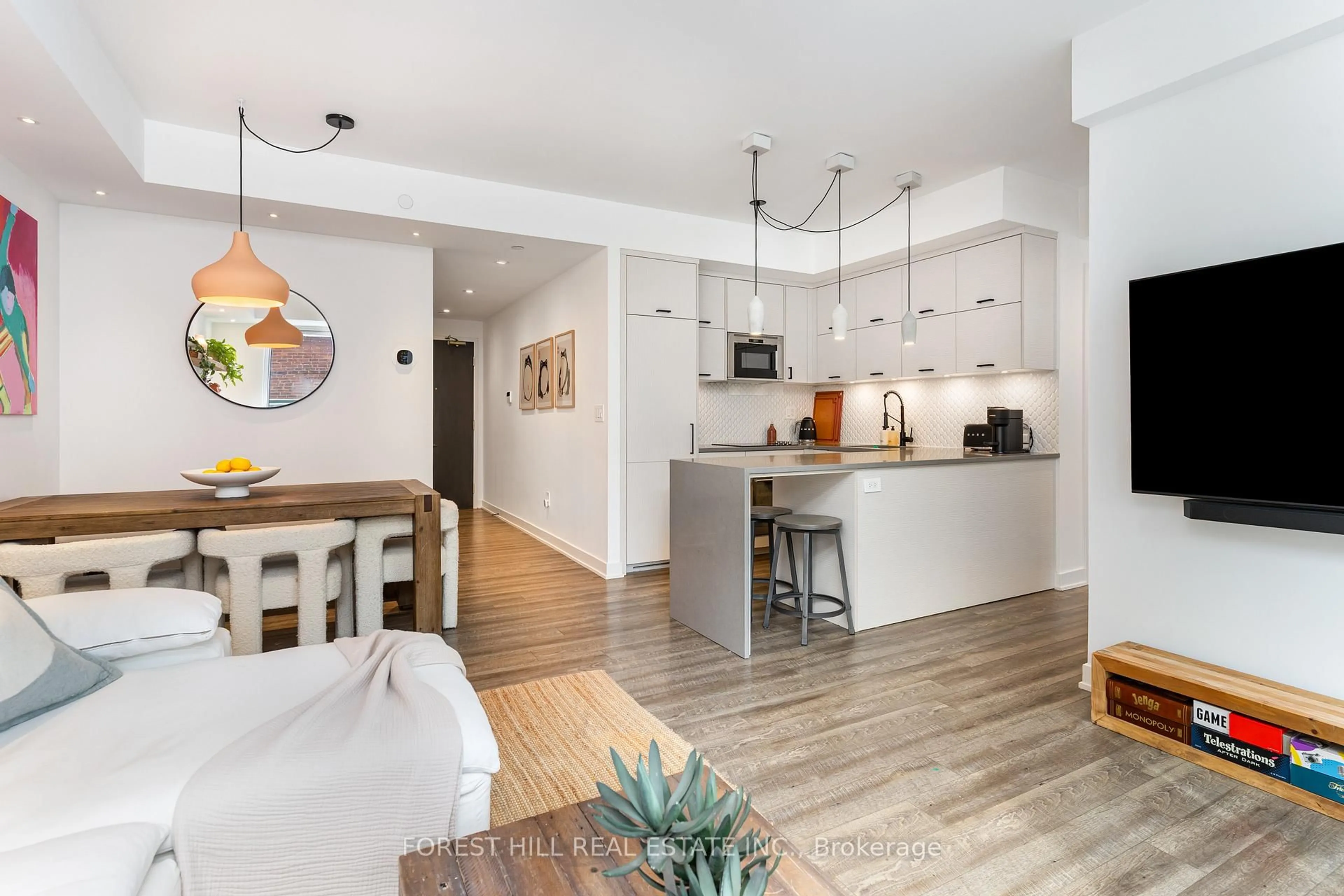 Open concept kitchen, unknown for 106 Dovercourt Rd #220, Toronto Ontario M6J 3C3