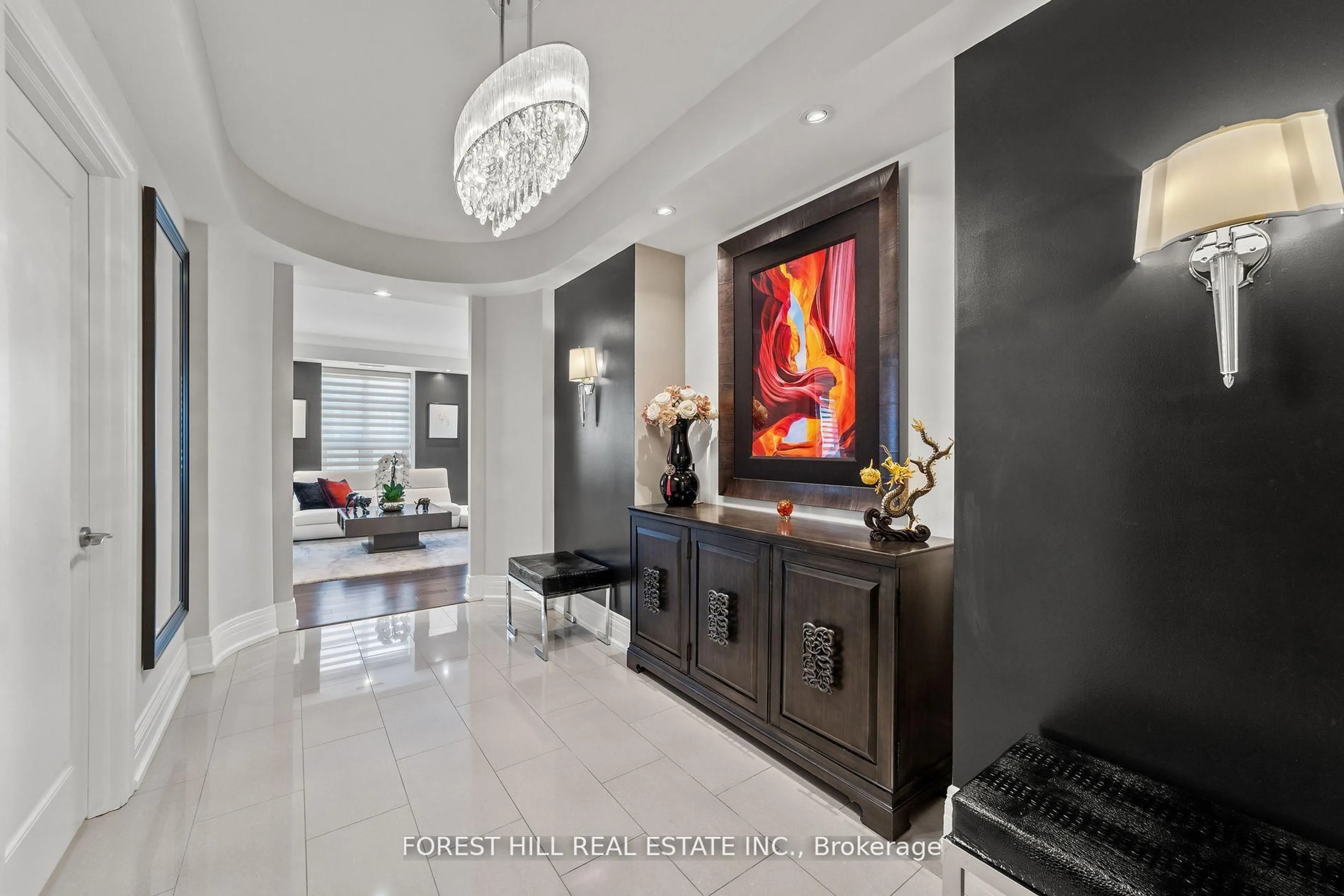 Indoor entryway for 68 Yorkville Ave #1001, Toronto Ontario M5R 3V7