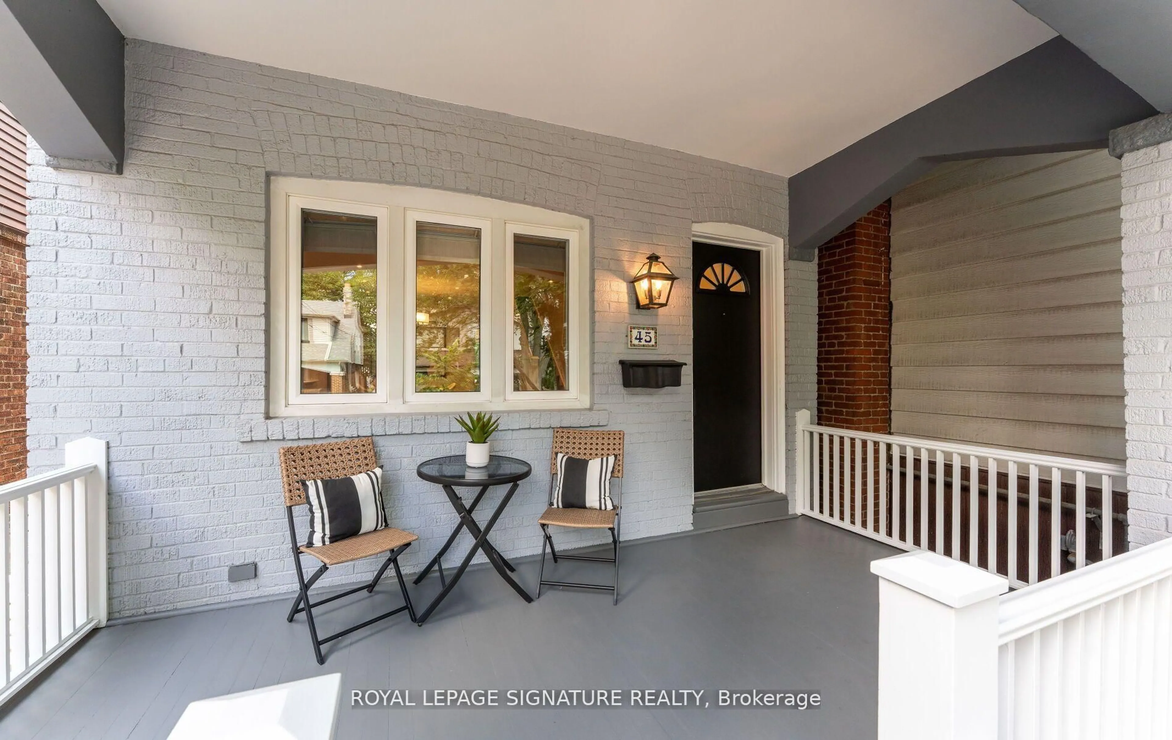 Indoor entryway for 45 Hillsdale Ave, Toronto Ontario M5P 1E9