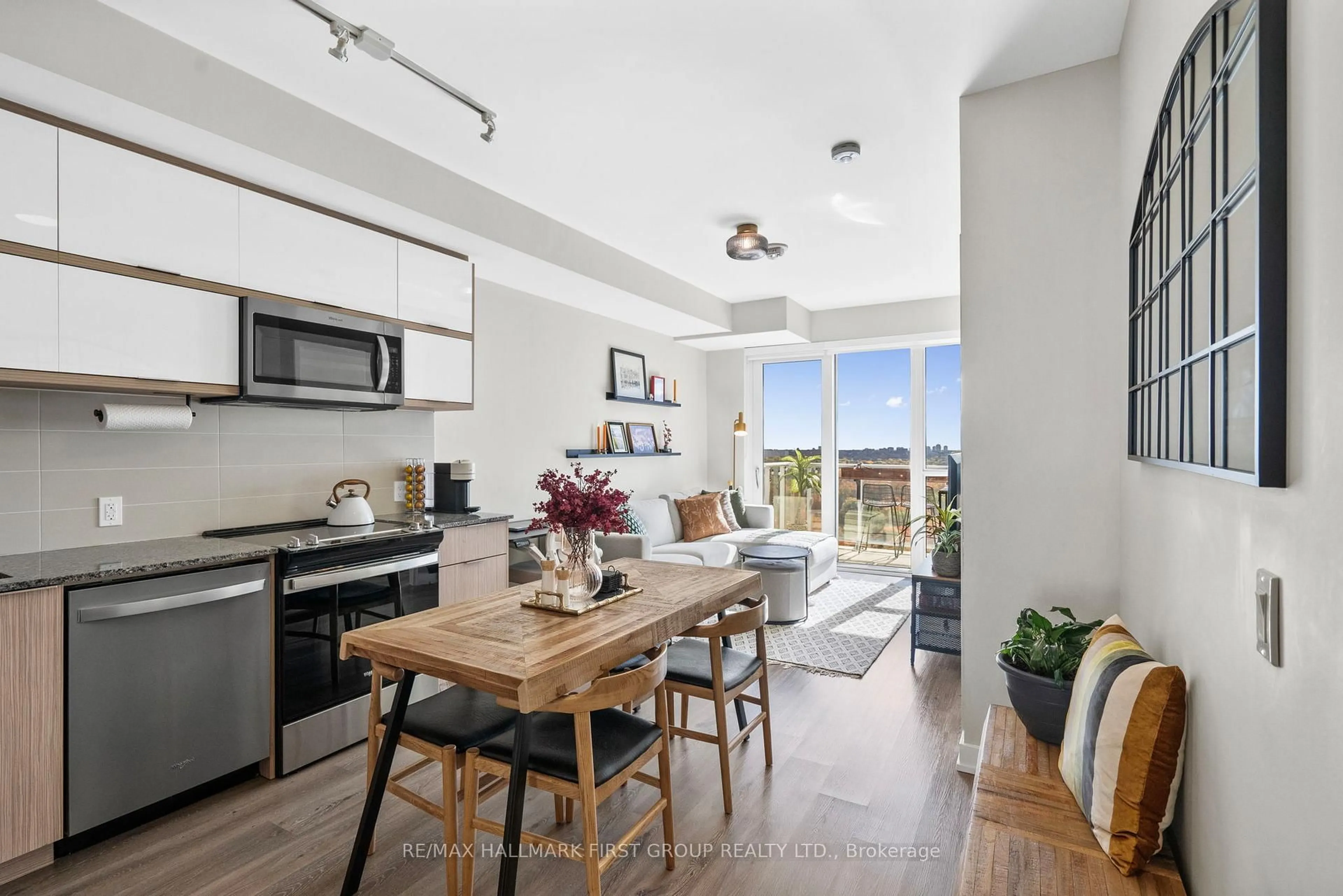 Open concept kitchen, unknown for 10 Deerlick Crt #1610, Toronto Ontario M3A 0A7