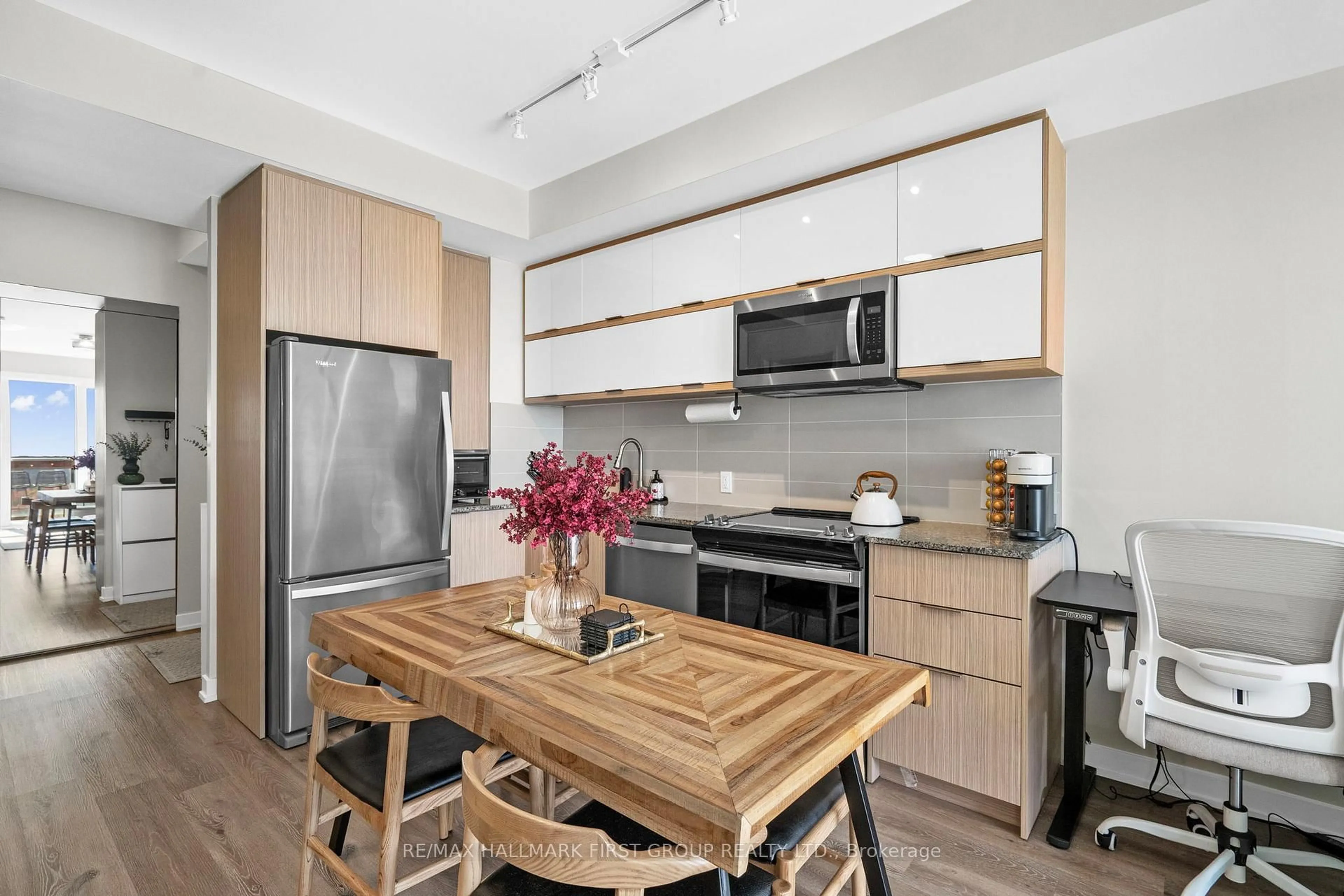 Unknown for 10 Deerlick Crt #1610, Toronto Ontario M3A 0A7