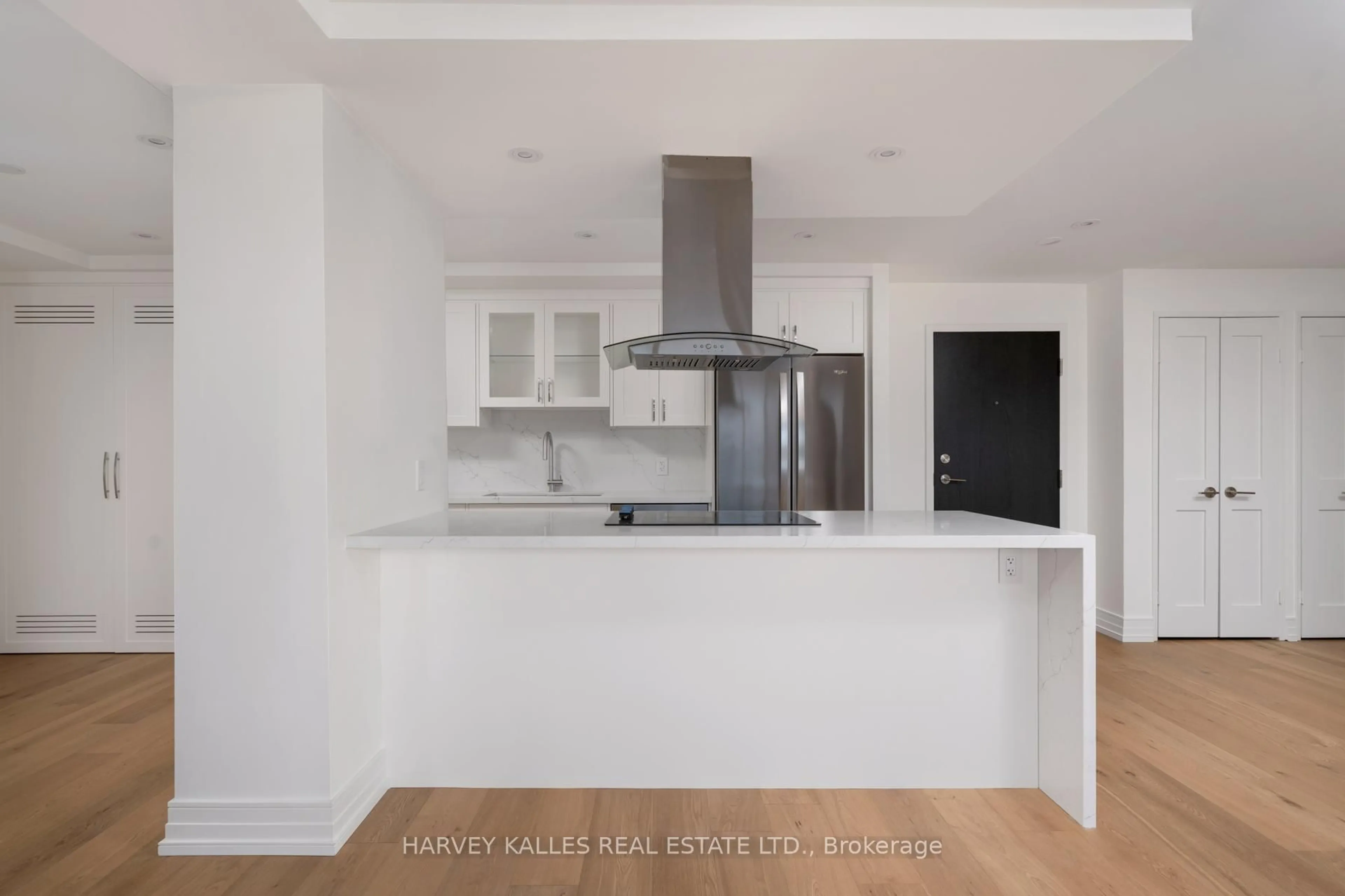 Open concept kitchen, unknown for 3000 Bathurst St #1111, Toronto Ontario M6B 3B4