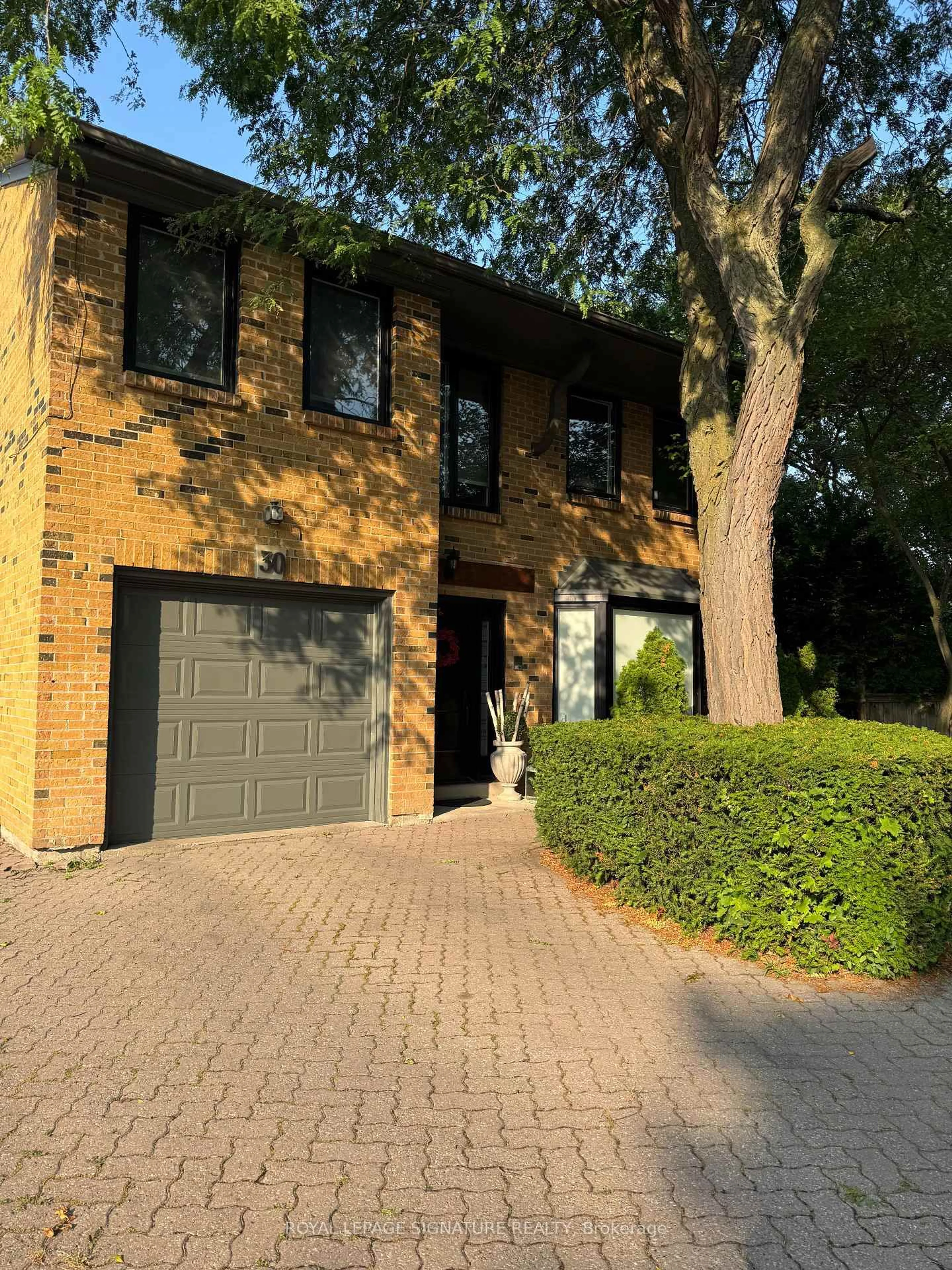 Home with brick exterior material, street for 30 Chiswell Cres, Toronto Ontario M2N 6E1