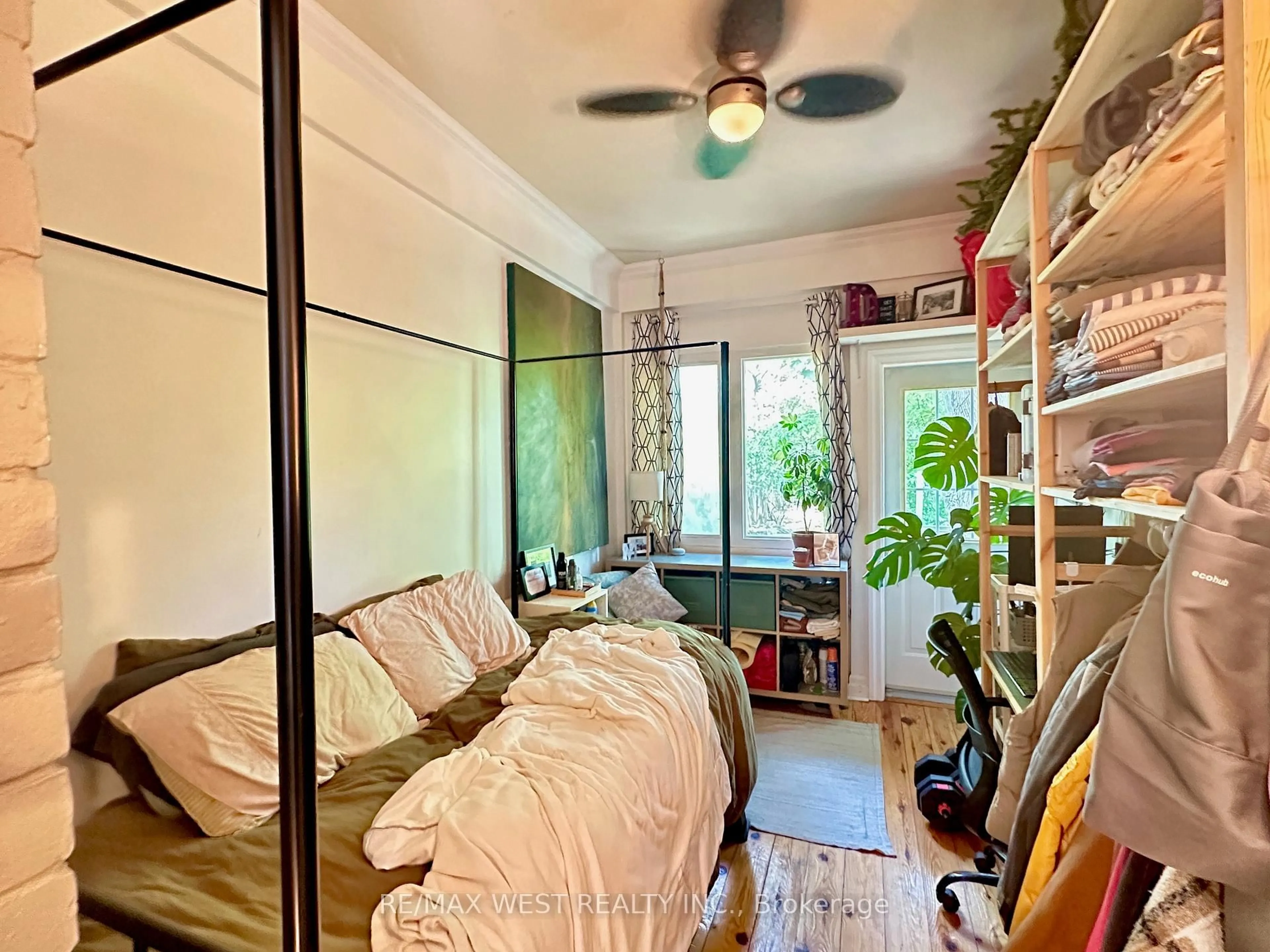 A pic of a room for 221 Albany Ave, Toronto Ontario M5R 3C7