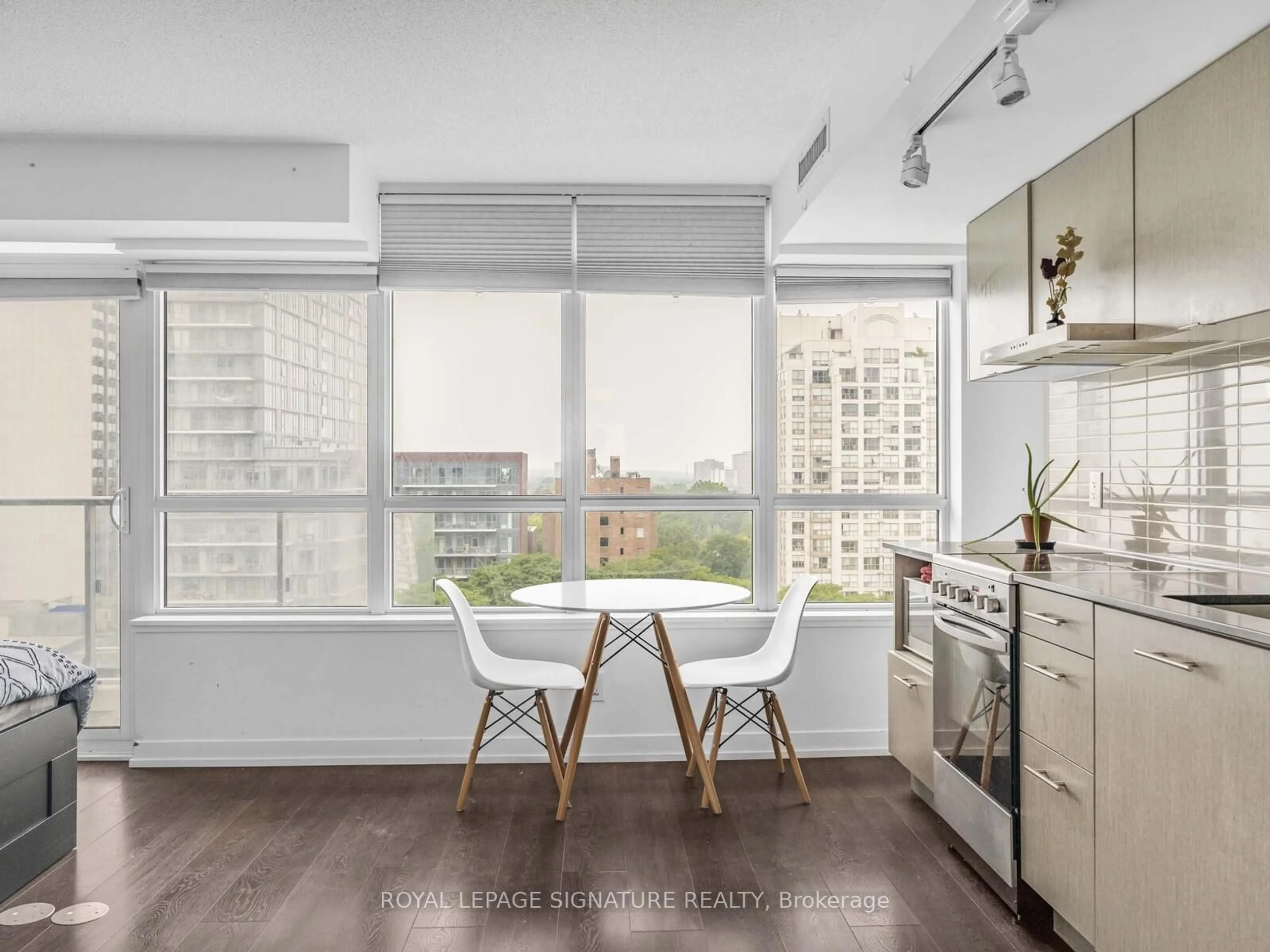 Unknown for 365 Church St #1007, Toronto Ontario M5B 1Z9