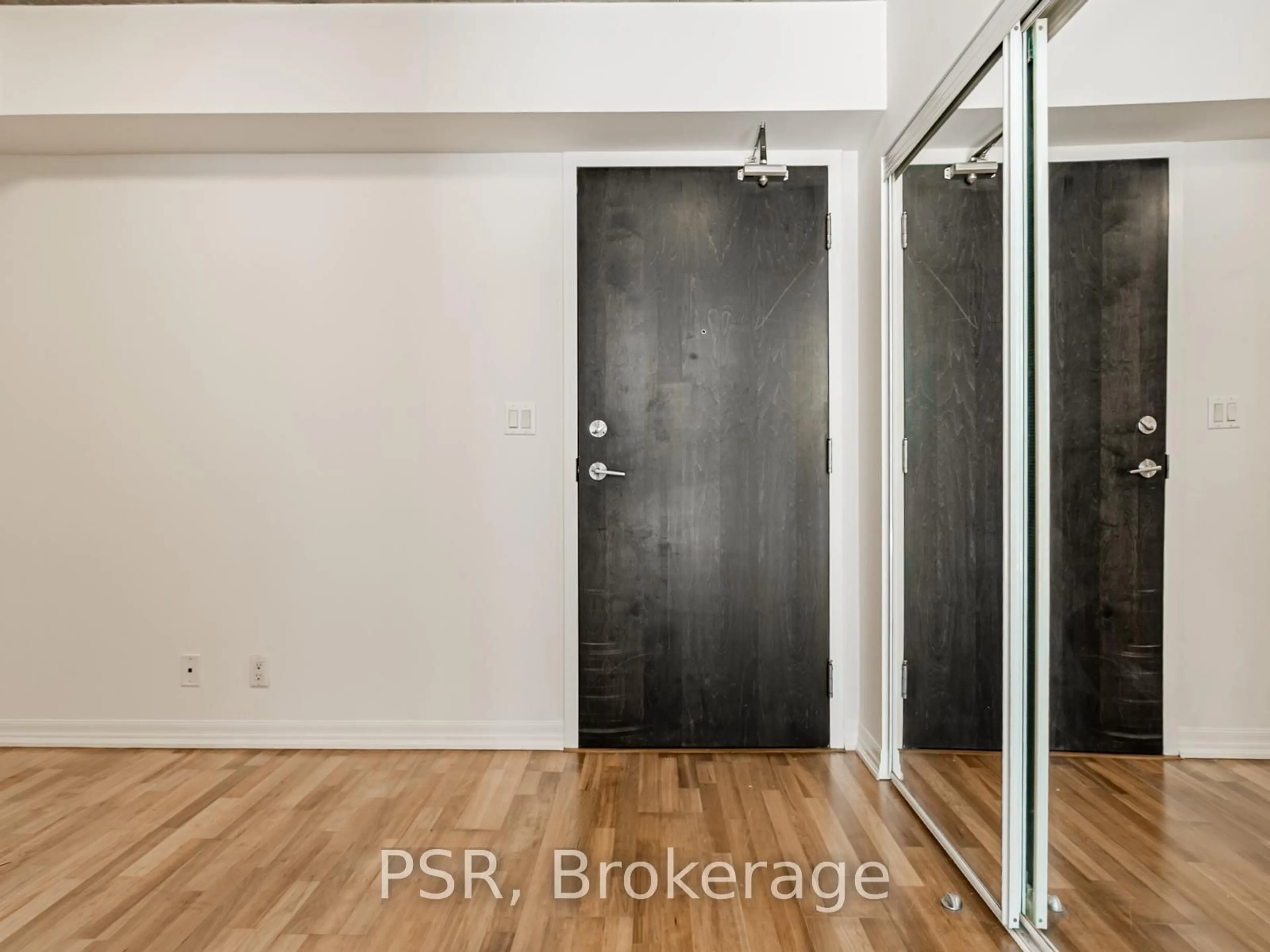 Unknown for 22 Wellesley St #202, Toronto Ontario M4Y 1G3