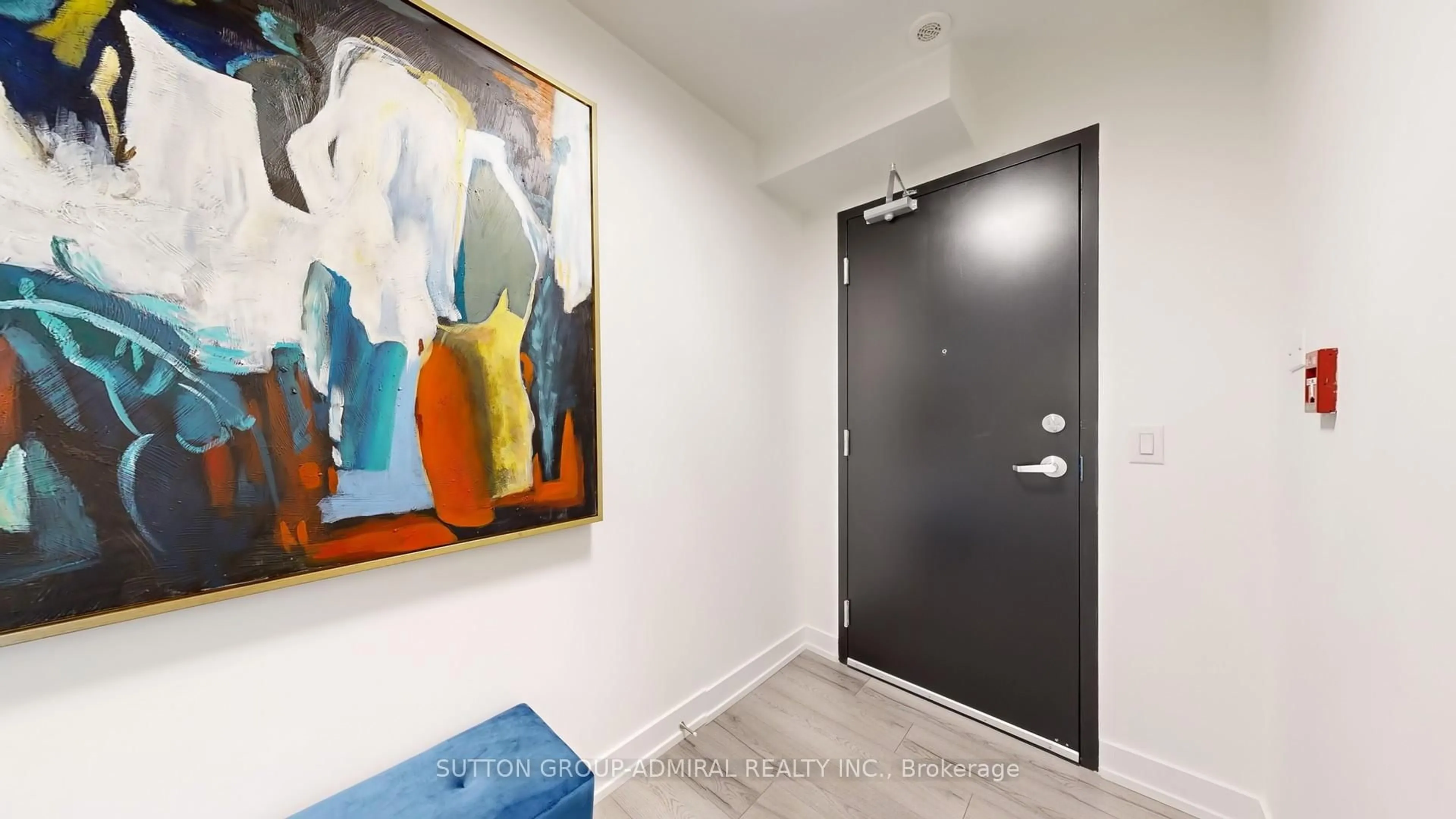 Indoor entryway for 851 Sheppard Ave #TH20, Toronto Ontario M3H 0G2