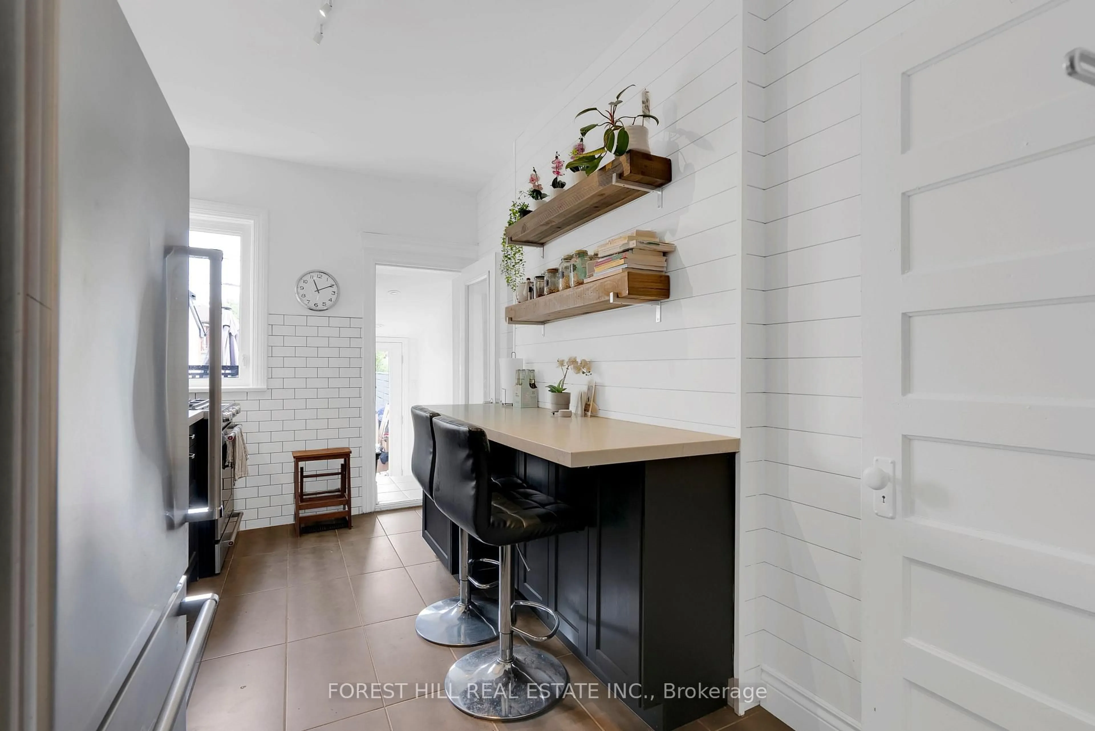 Open concept kitchen, unknown for 169 Rushton Rd, Toronto Ontario M6G 3H9
