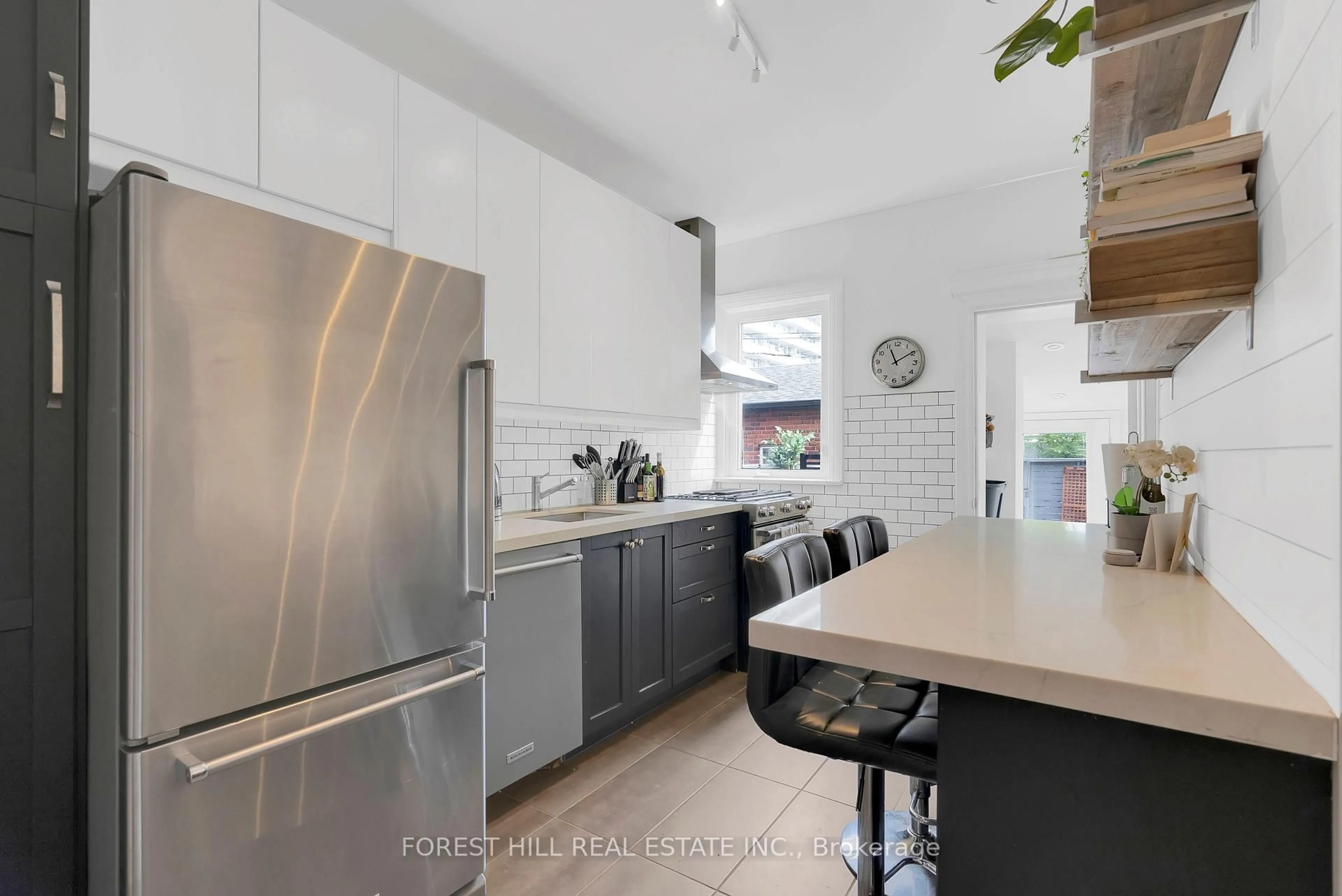 Open concept kitchen, ceramic/tile floor for 169 Rushton Rd, Toronto Ontario M6G 3H9