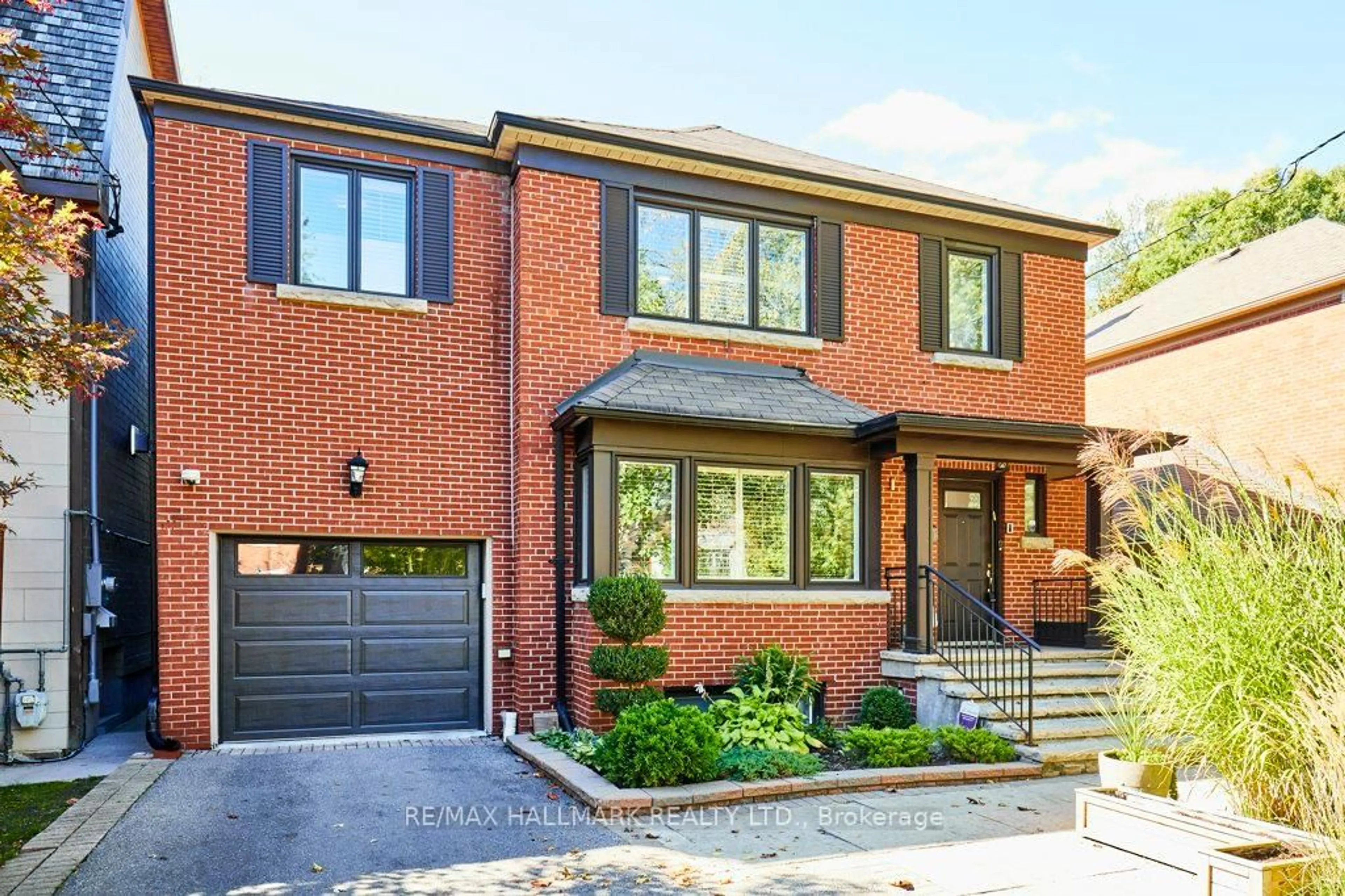 Home with brick exterior material, street for 106 Kimbark Blvd, Toronto Ontario M5N 2Y2