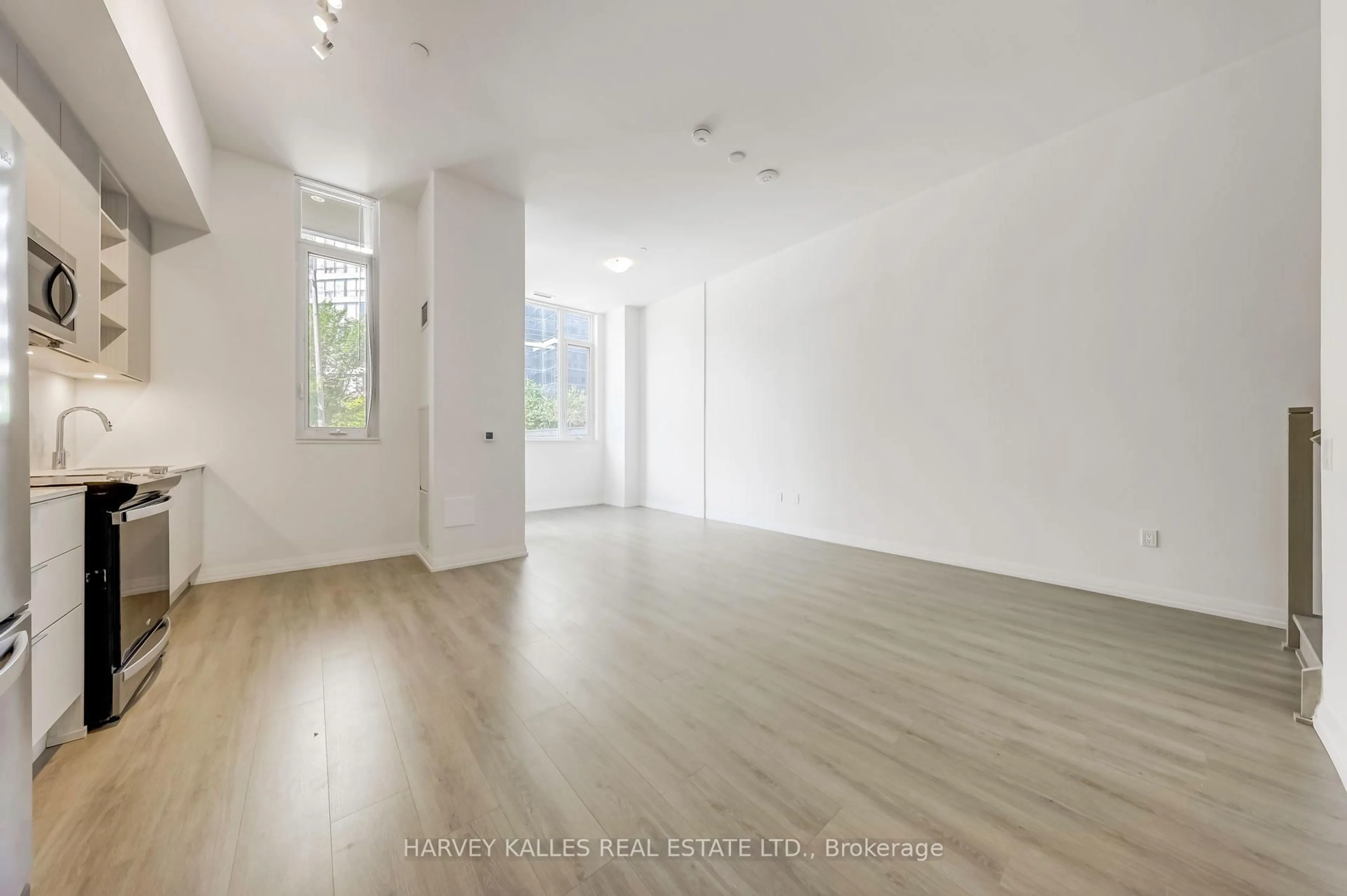 A pic of a room for 25 Holly St #TH110, Toronto Ontario M4S 0E3