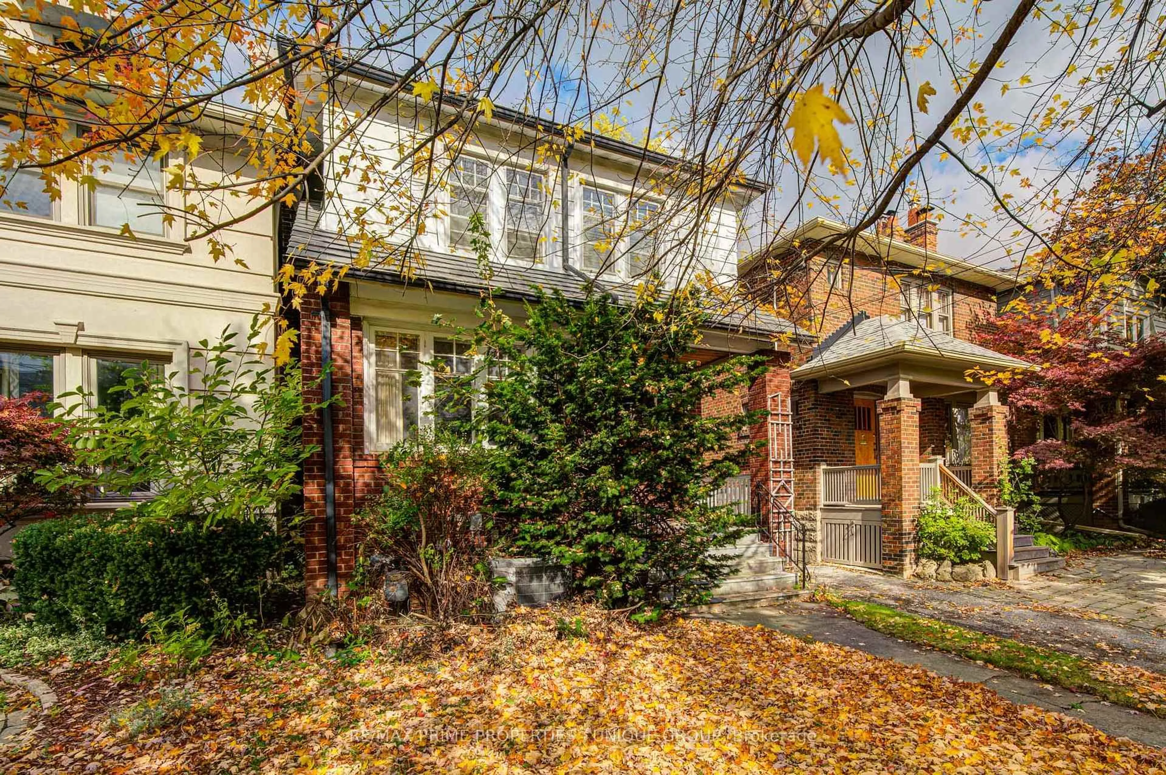 Home with brick exterior material, street for 156 Brookdale Ave, Toronto Ontario M5M 1P5