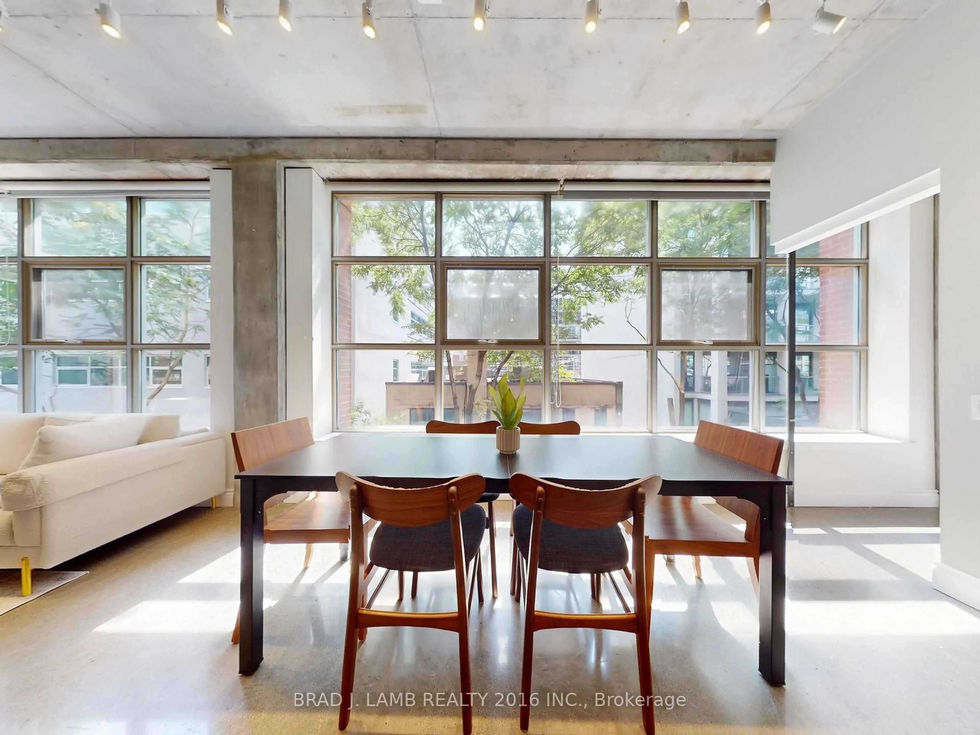 Dining room, cement floor for 29 Camden St #305, Toronto Ontario M5V 3N3