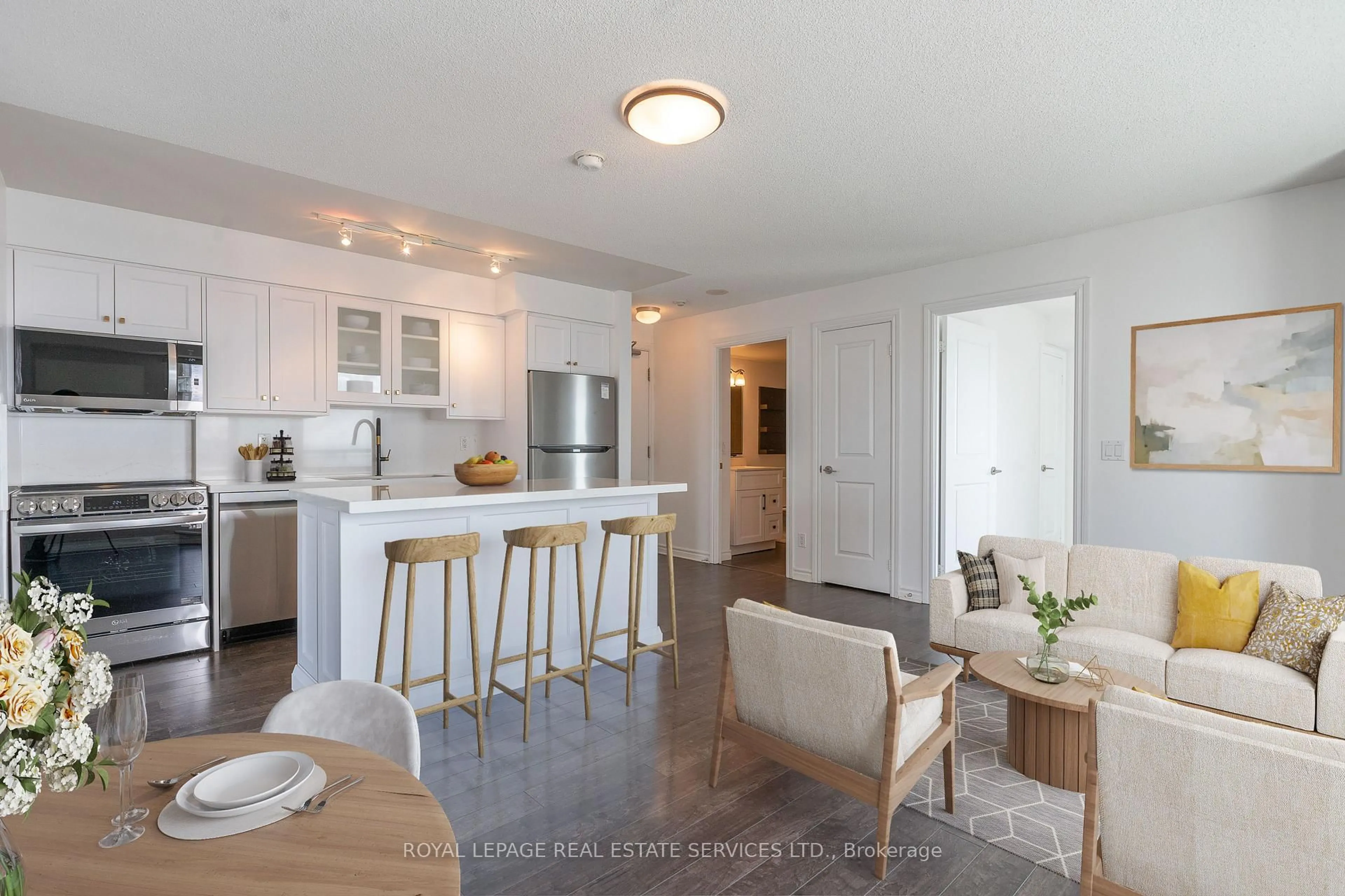 Open concept kitchen, unknown for 100 Western Battery Rd #1807, Toronto Ontario M6K 3S2