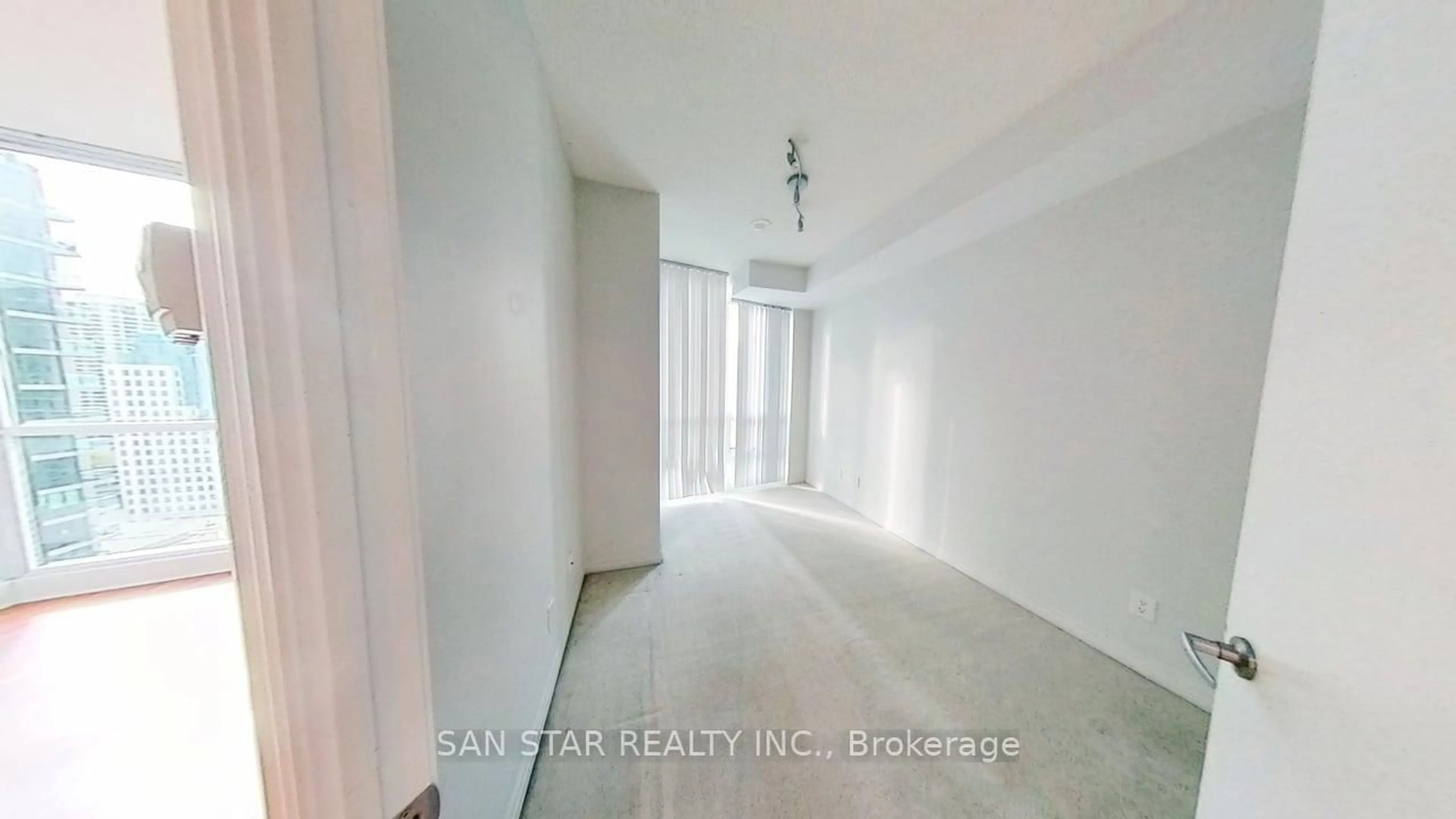 A pic of a room for 16 Yonge St #2201, Toronto Ontario M5E 2A1