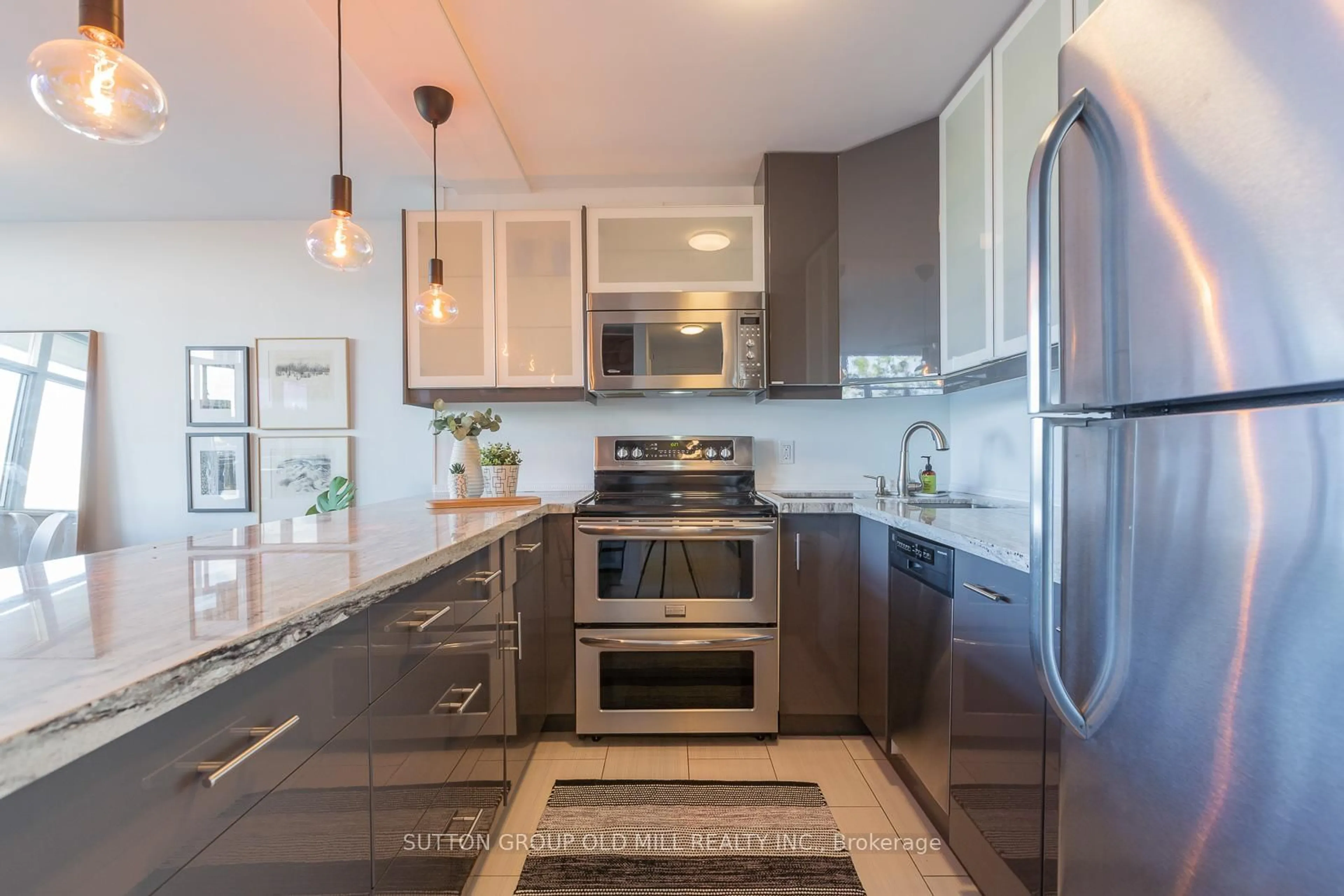 Contemporary kitchen, ceramic/tile floor for 580 Christie St #612, Toronto Ontario M6G 3E3