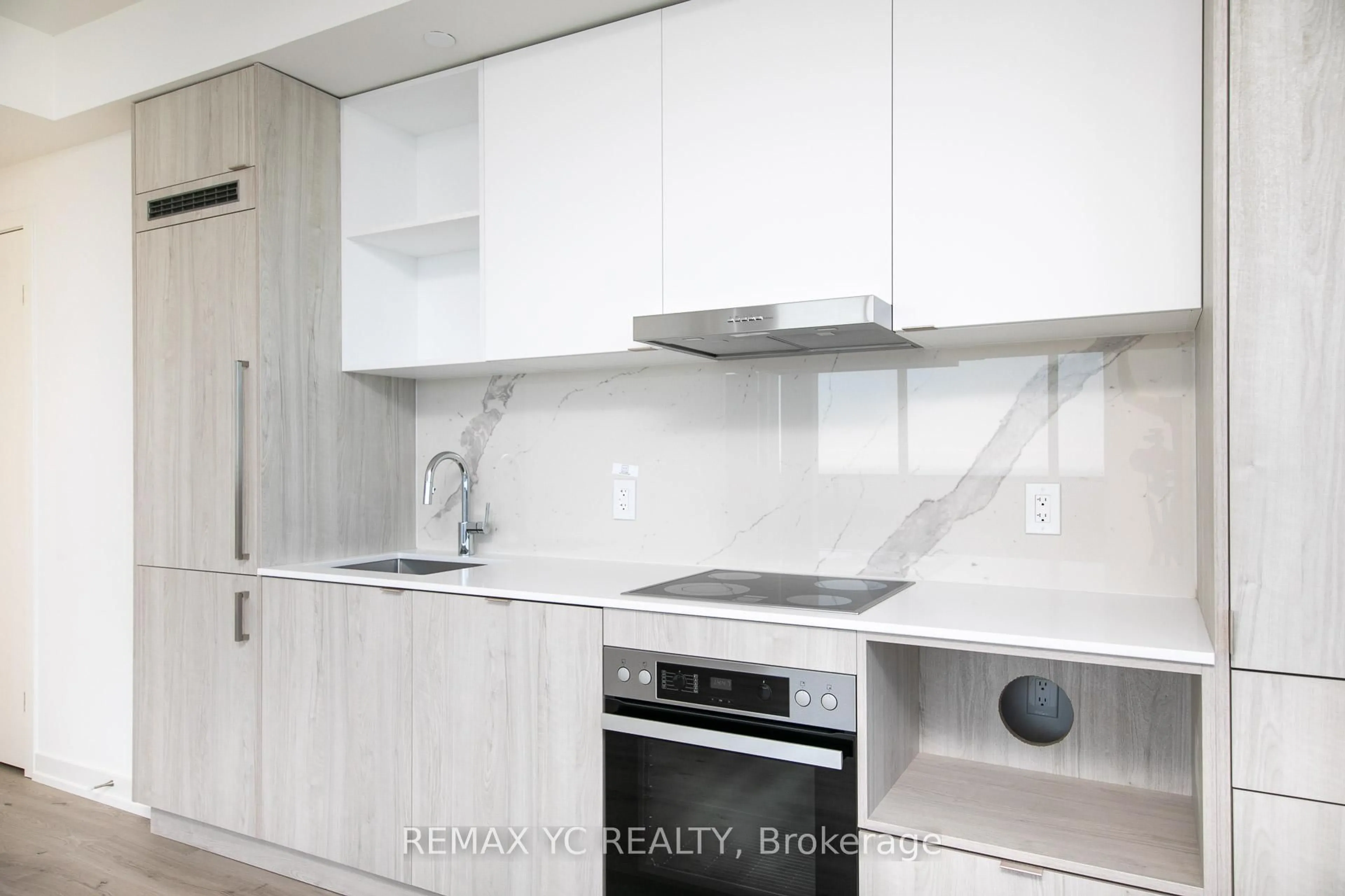 Standard kitchen, unknown for 138 Downes St #6606, Toronto Ontario M5E 0E4
