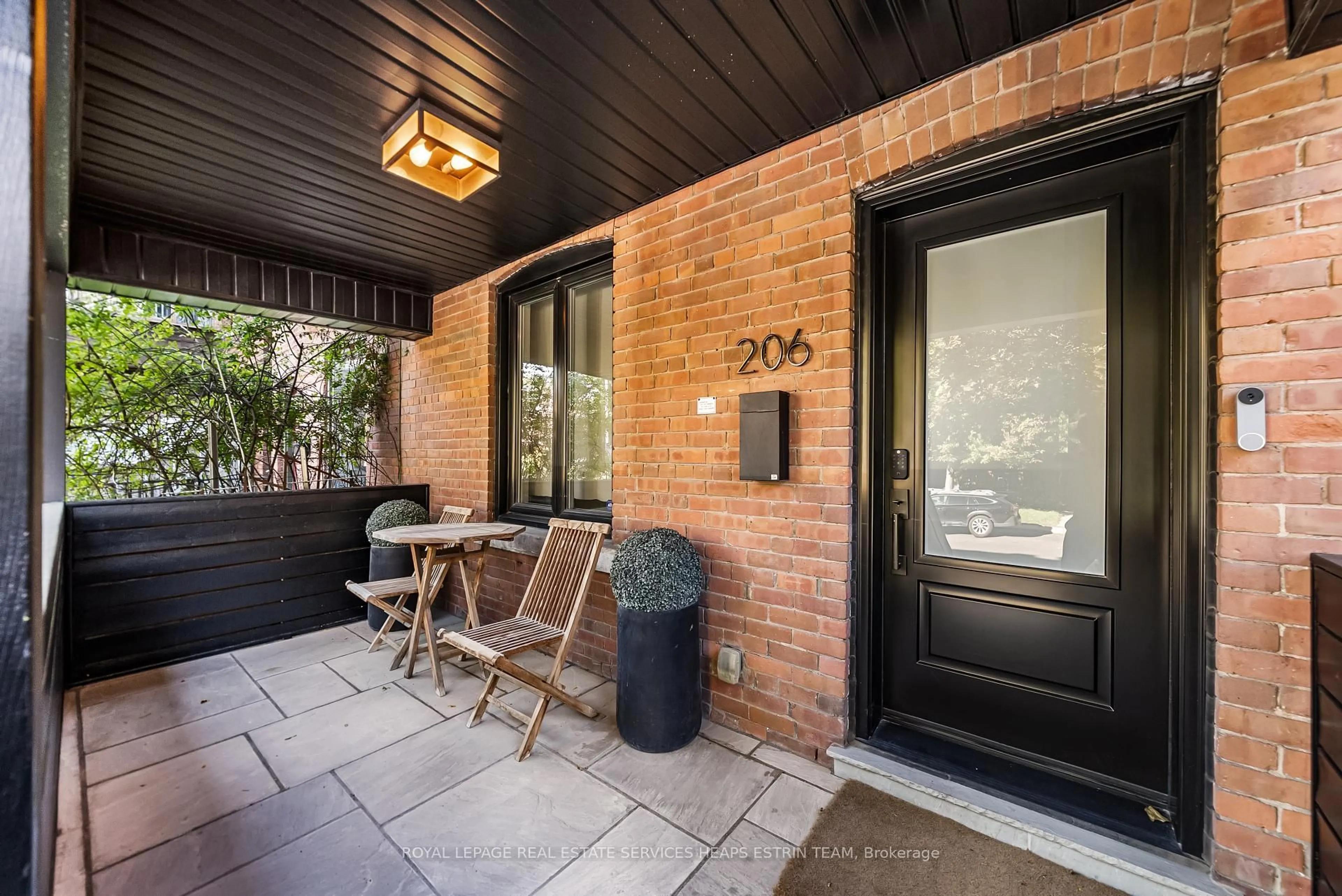 Unknown for 206 Howland Ave, Toronto Ontario M5R 3B6