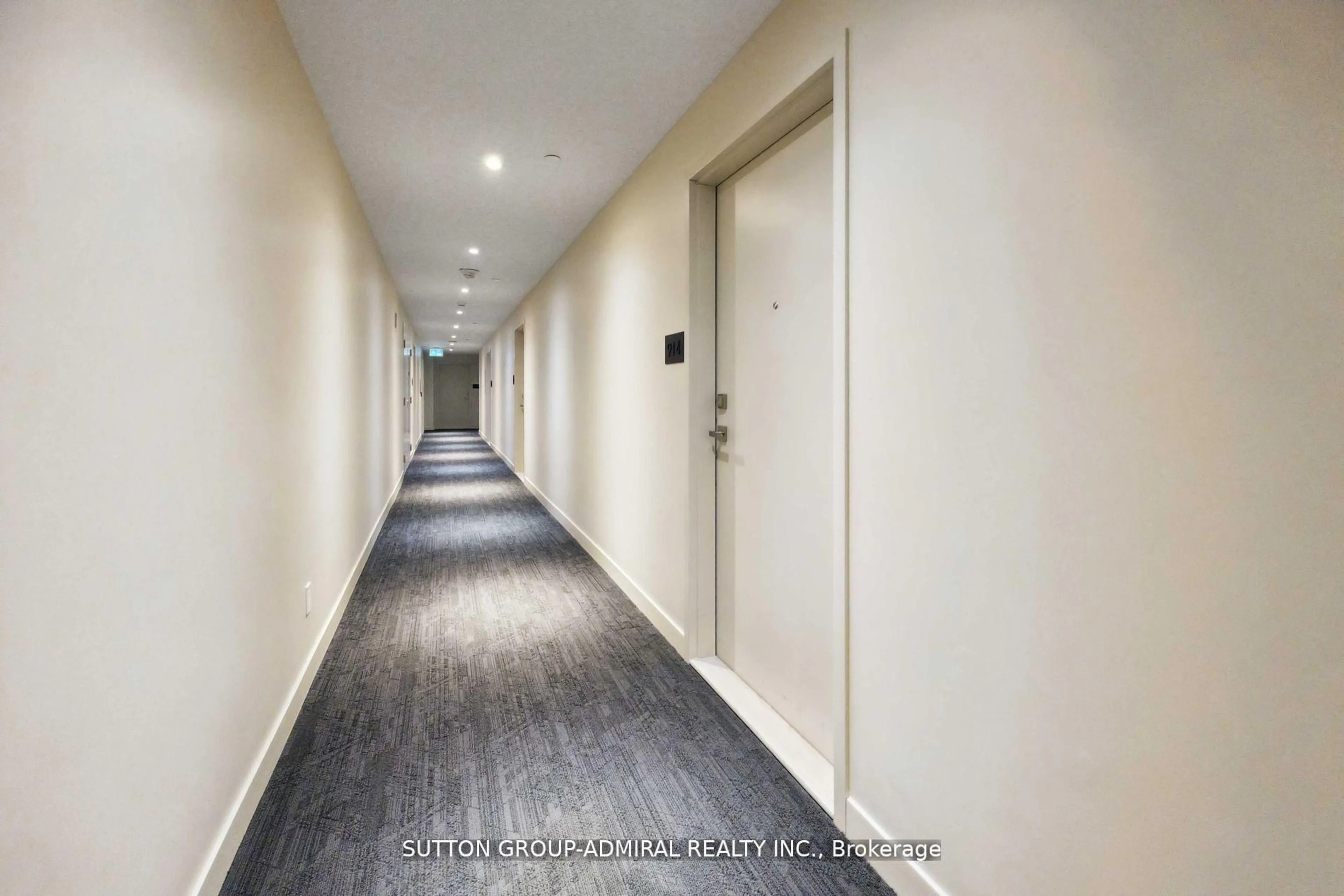 Indoor foyer for 10 Deerlick Crt #914, Toronto Ontario M3A 0A7