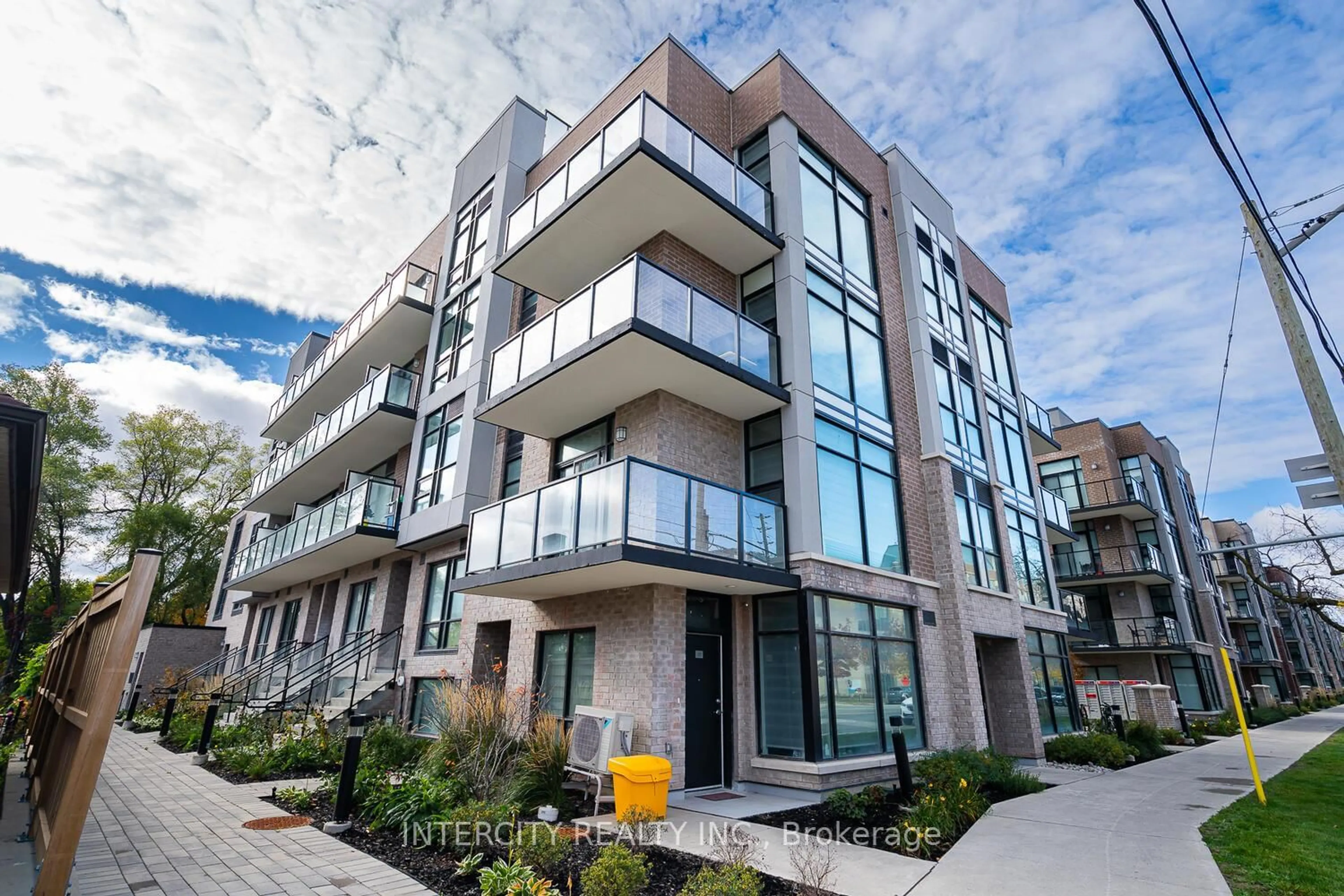 Unknown for 851 Sheppard Ave #38, Toronto Ontario M3H 0G2