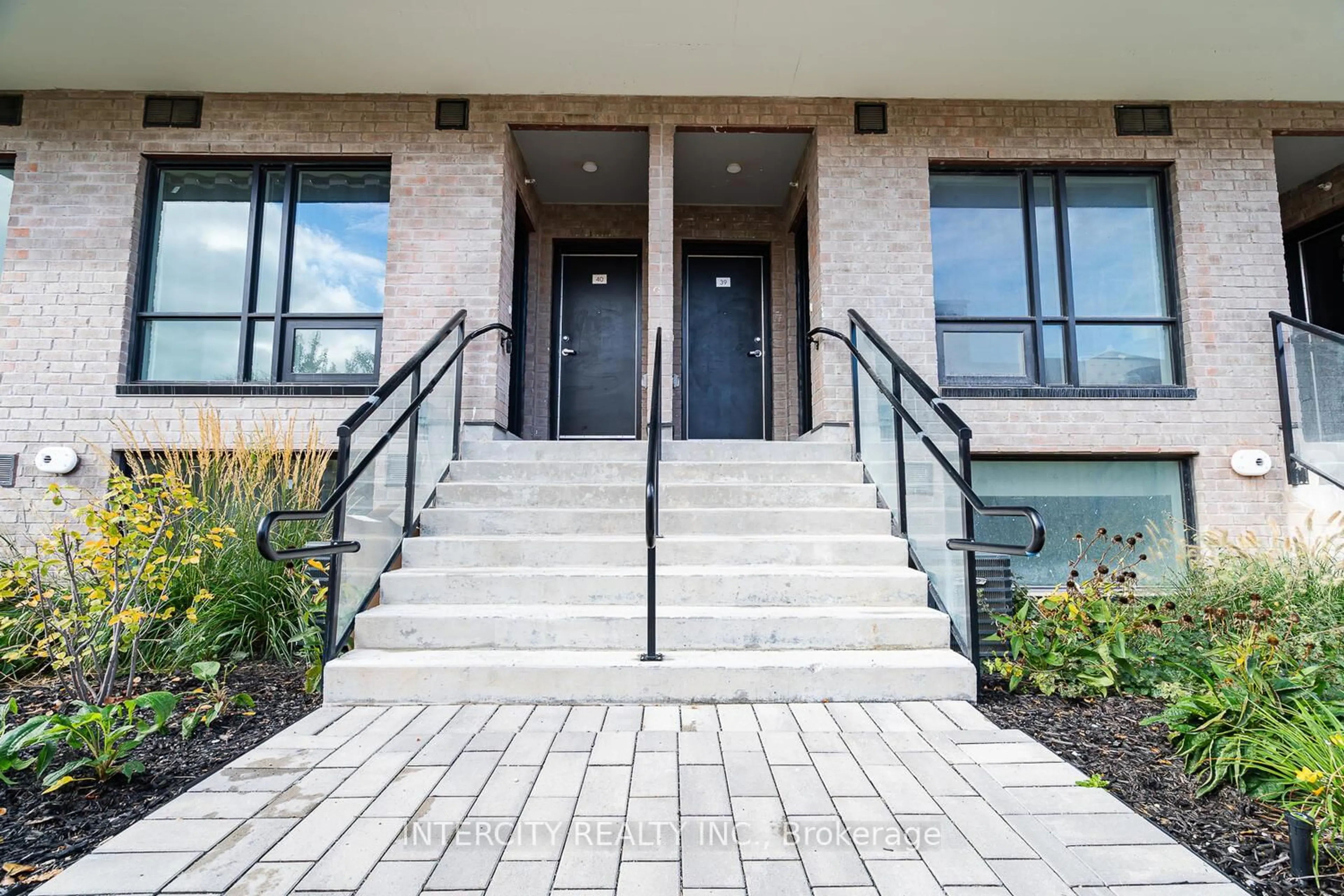 Unknown for 851 Sheppard Ave #38, Toronto Ontario M3H 0G2