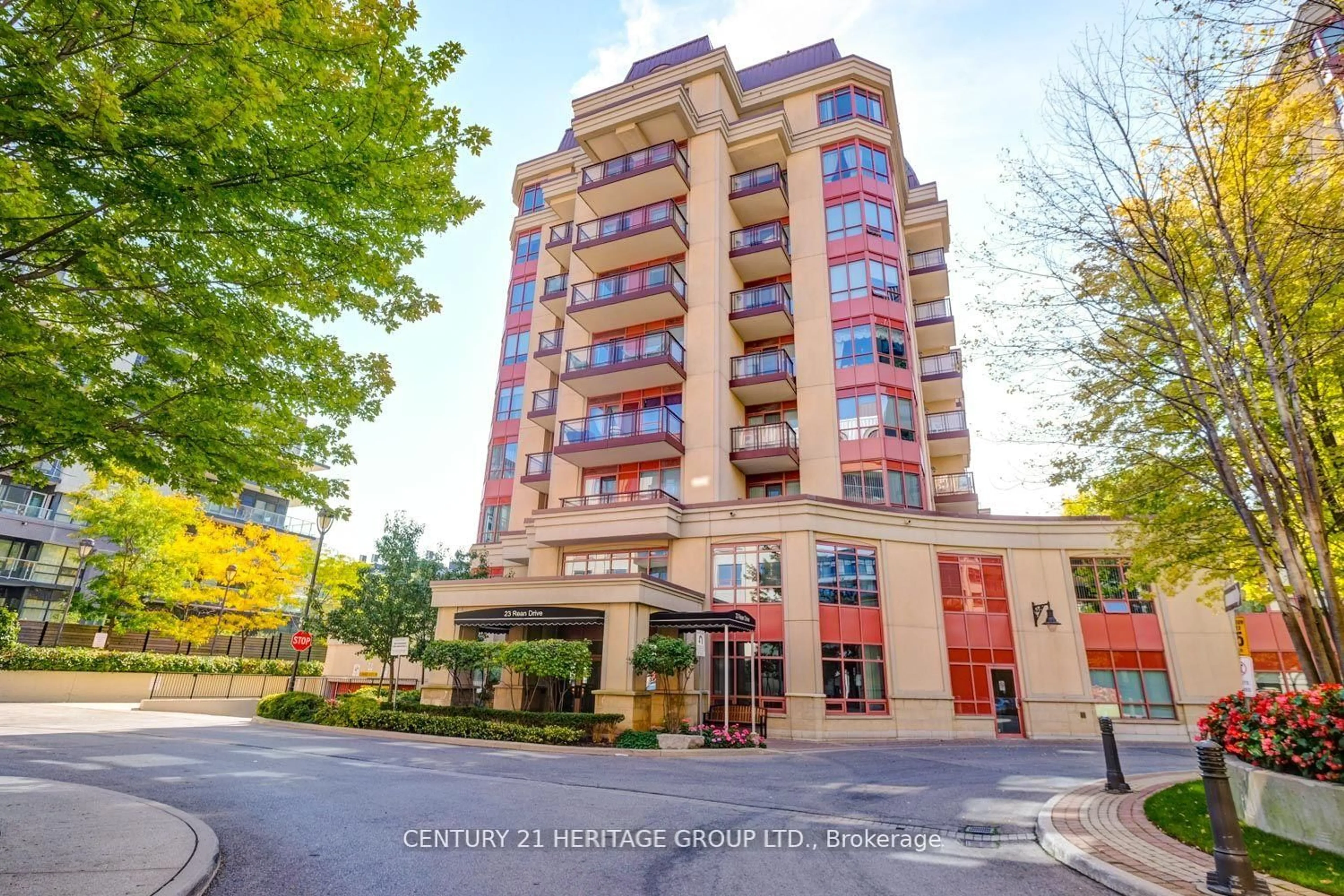Indoor foyer for 23 Rean Dr #309, Toronto Ontario M2K 0A5