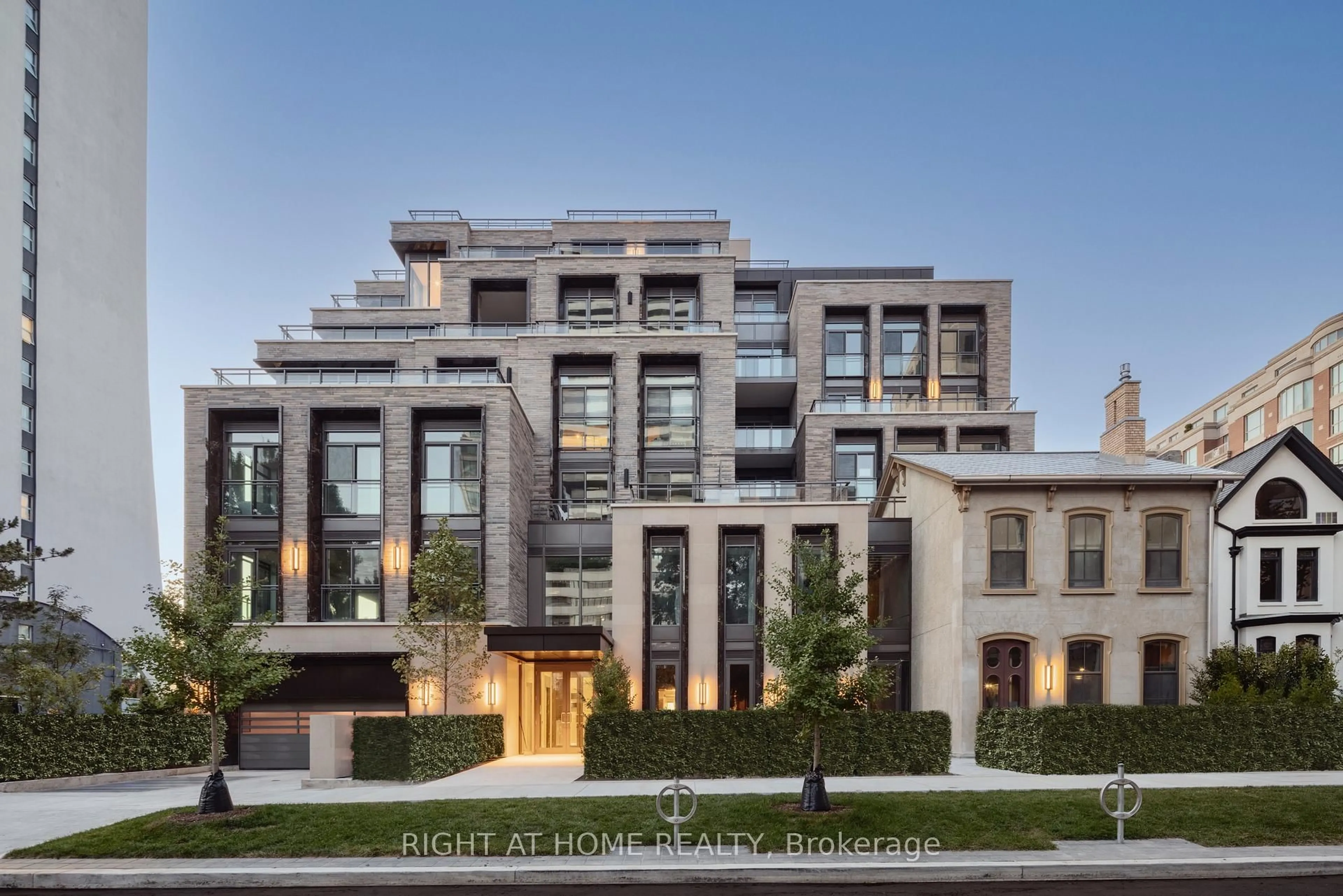 Home with brick exterior material, building for 10 Prince Arthur Ave #404, Toronto Ontario M5R 1A9