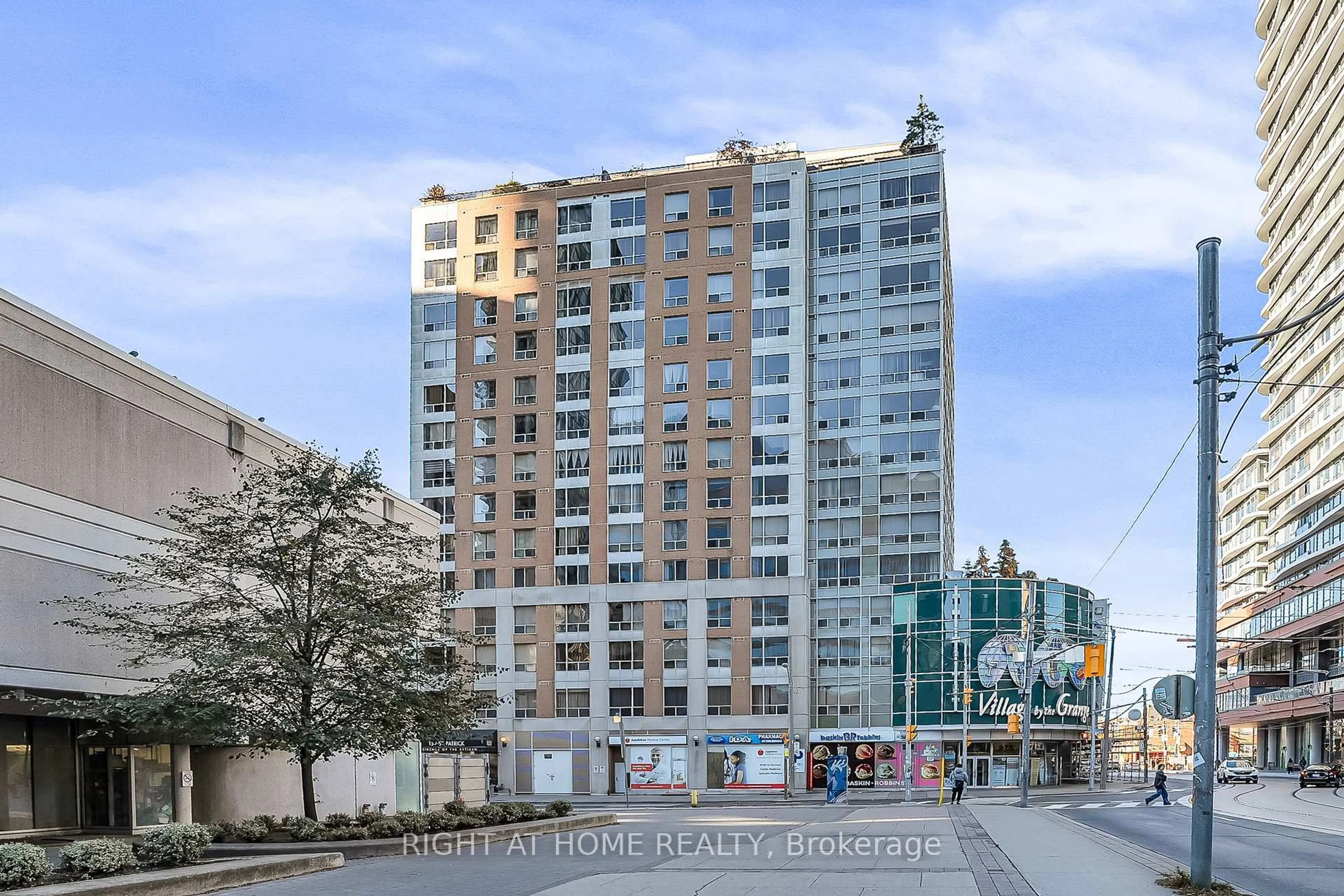 Unknown for 152 St Patrick St #1601, Toronto Ontario M5T 3J9