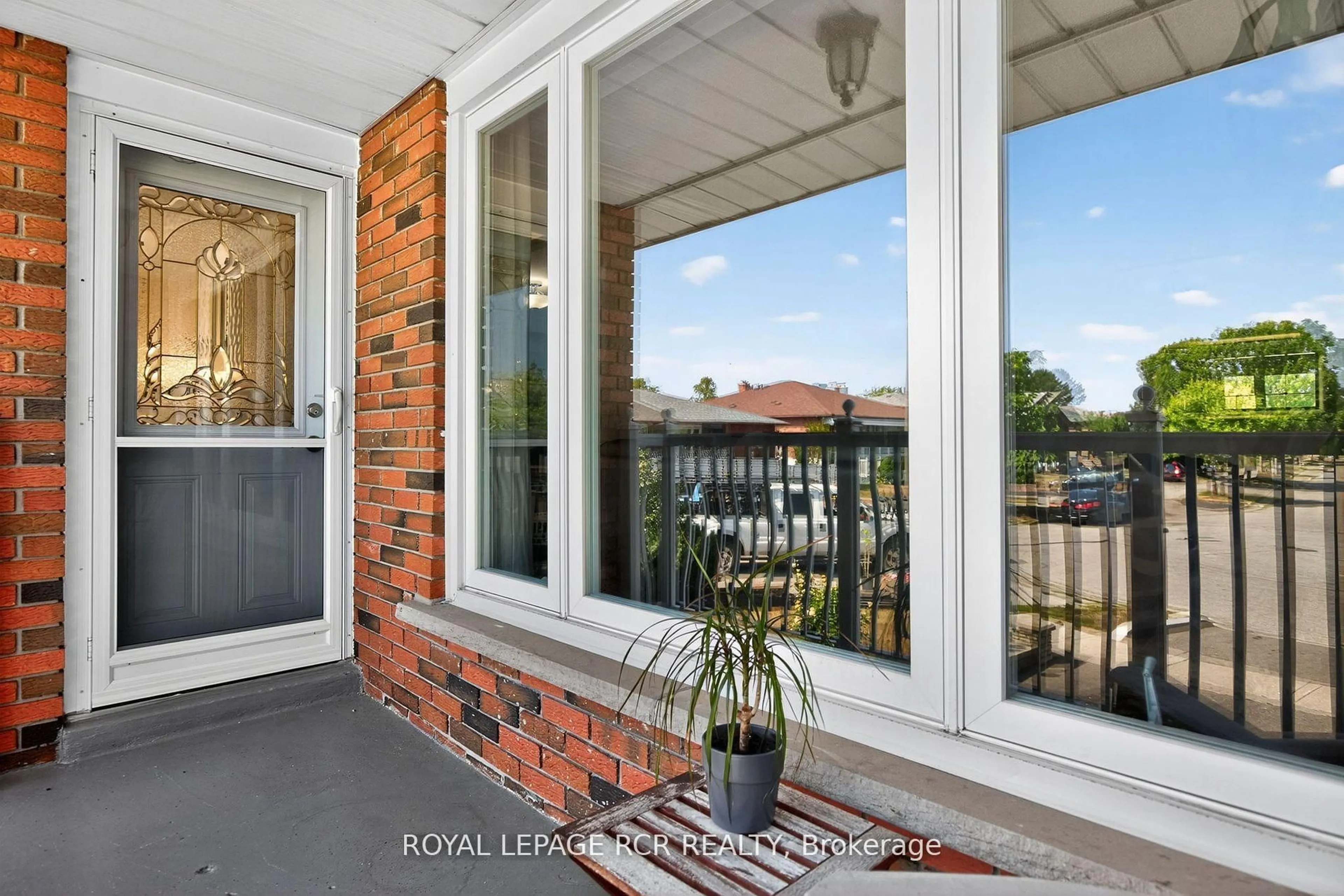 Unknown for 19 Navaho Dr, Toronto Ontario M2H 2X2