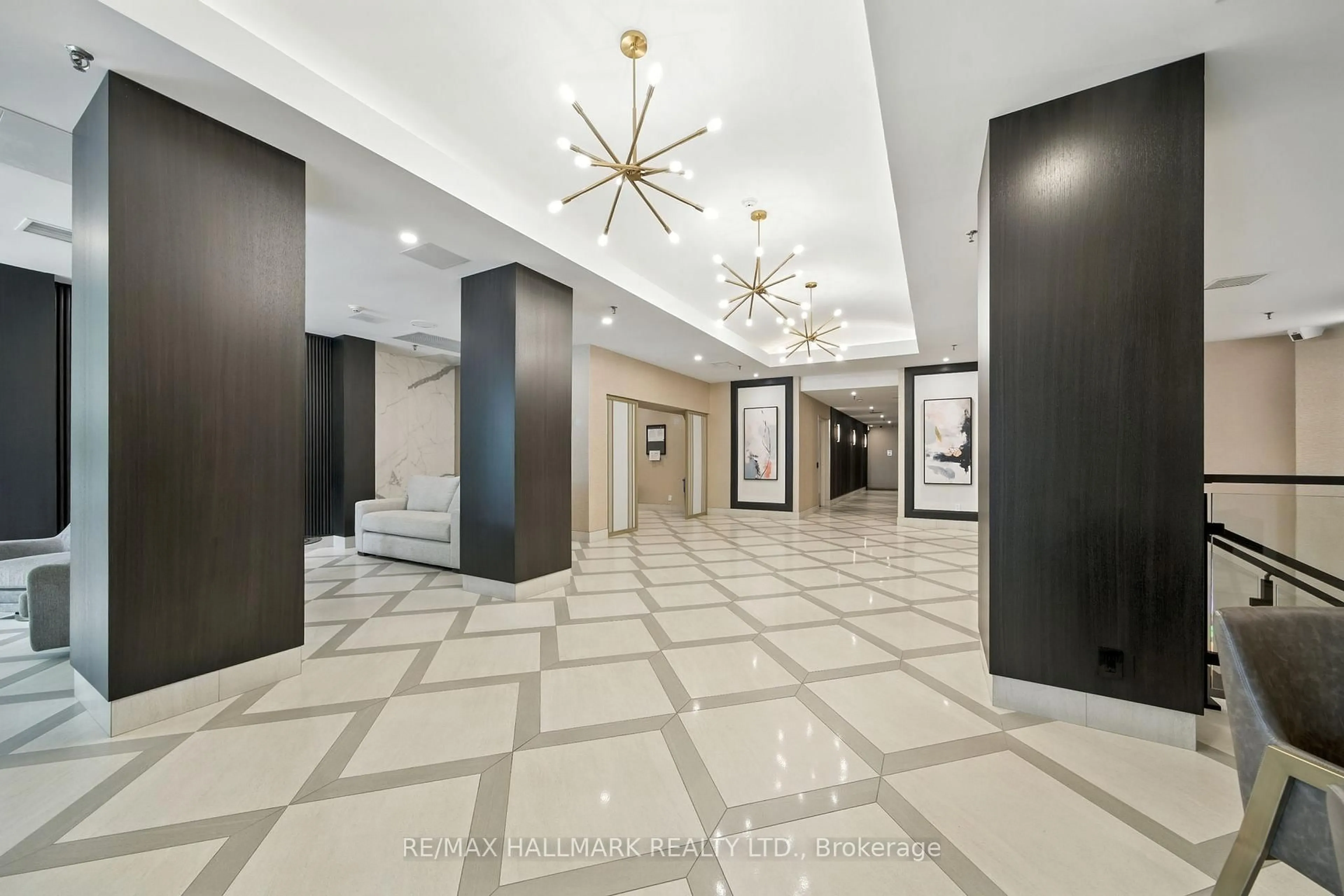 Indoor foyer for 215 Wynford Dr #2002, Toronto Ontario M3C 3P5