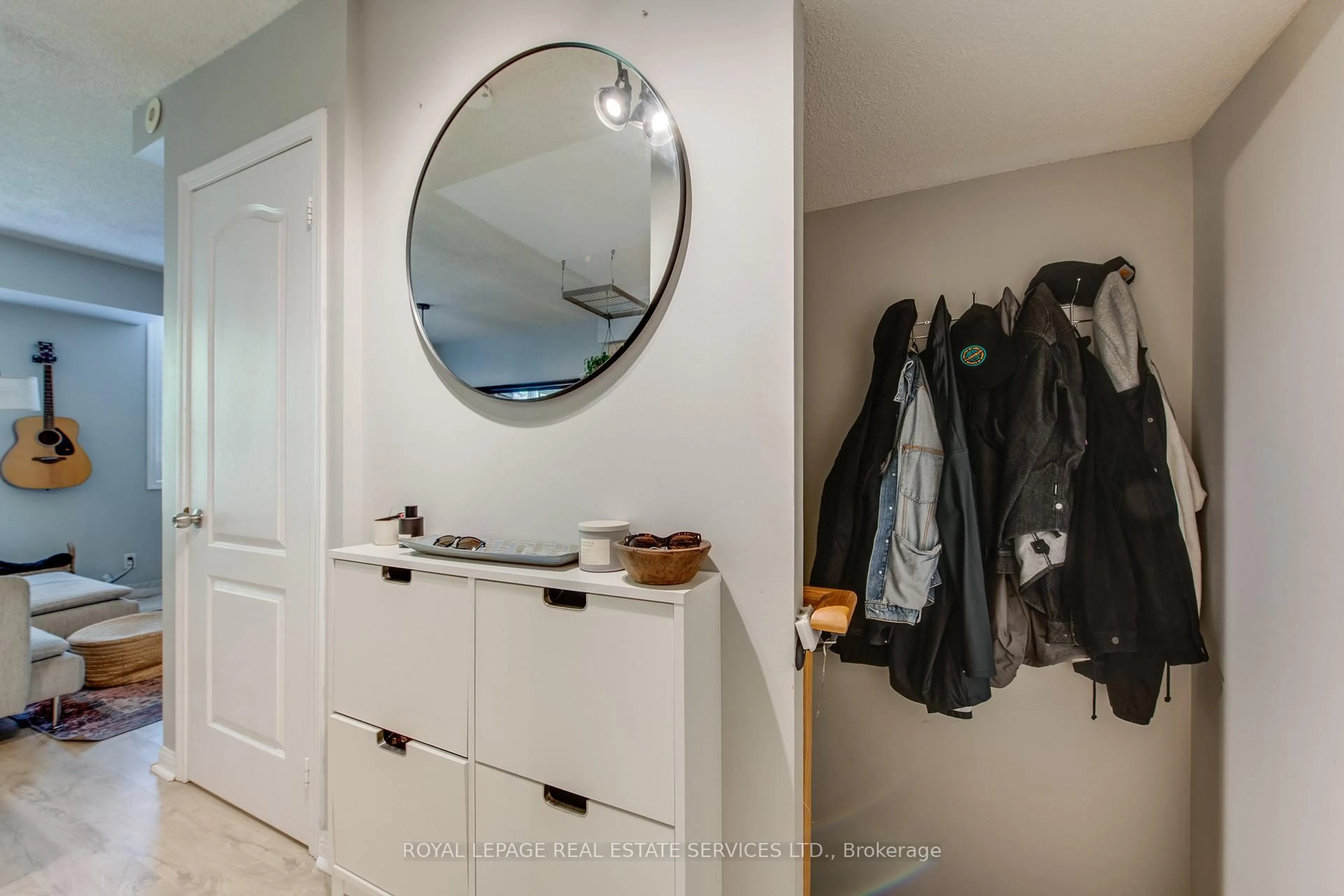 Indoor entryway for 29 canniff St #411, Toronto Ontario M6K 3M5