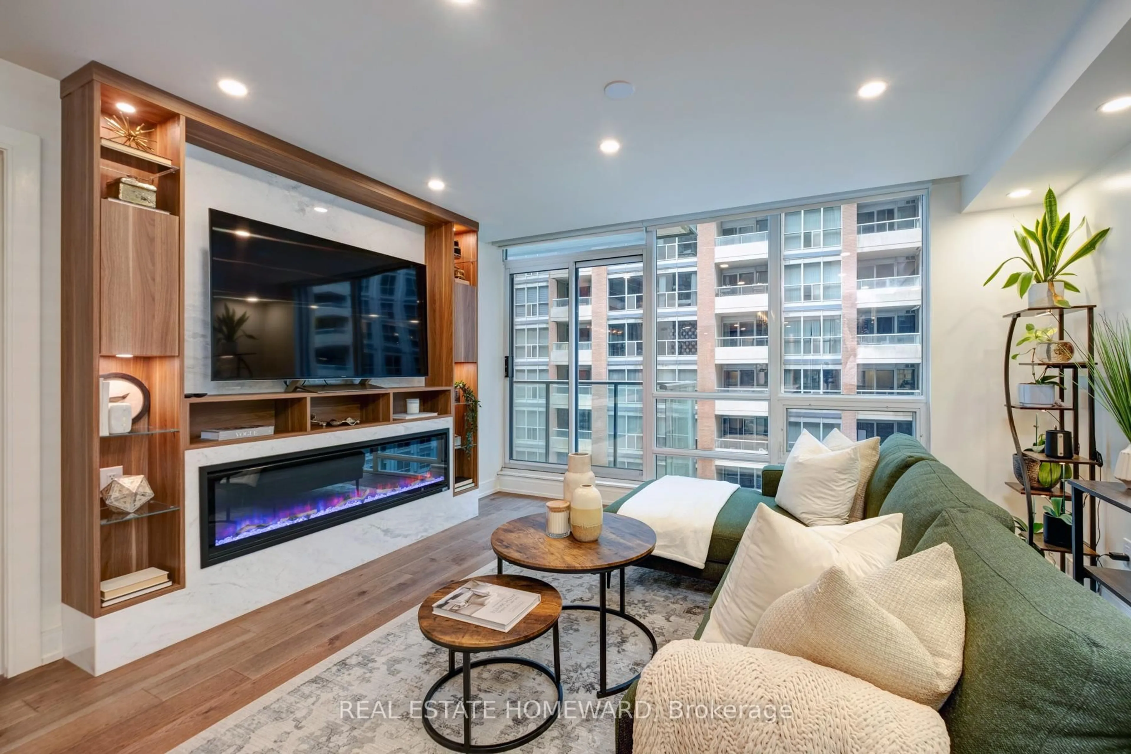 Living room with furniture, wood/laminate floor for 263 Wellington St #602, Toronto Ontario M5V 3E6