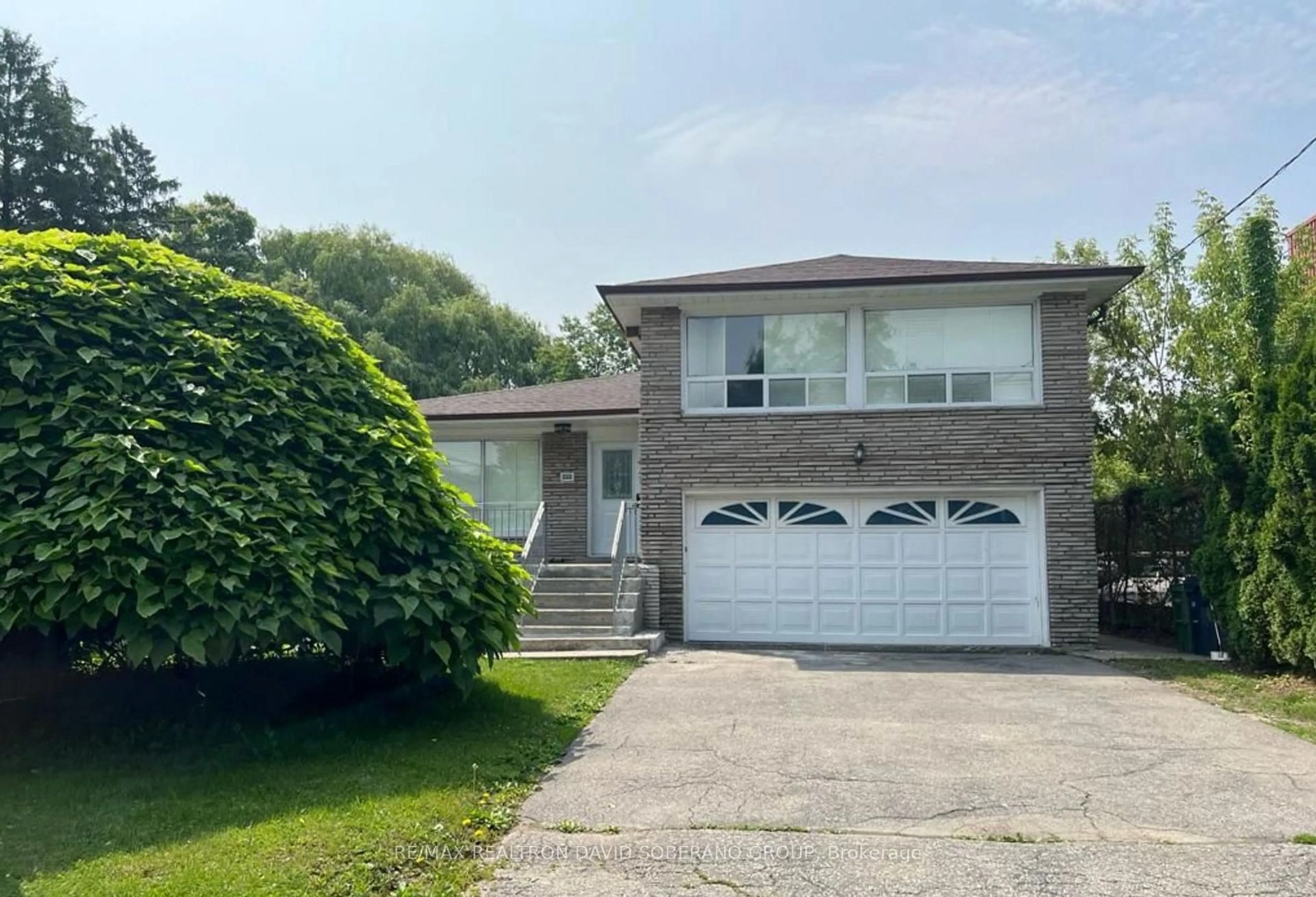 Unknown for 147 Almore Ave, Toronto Ontario M3H 2H9