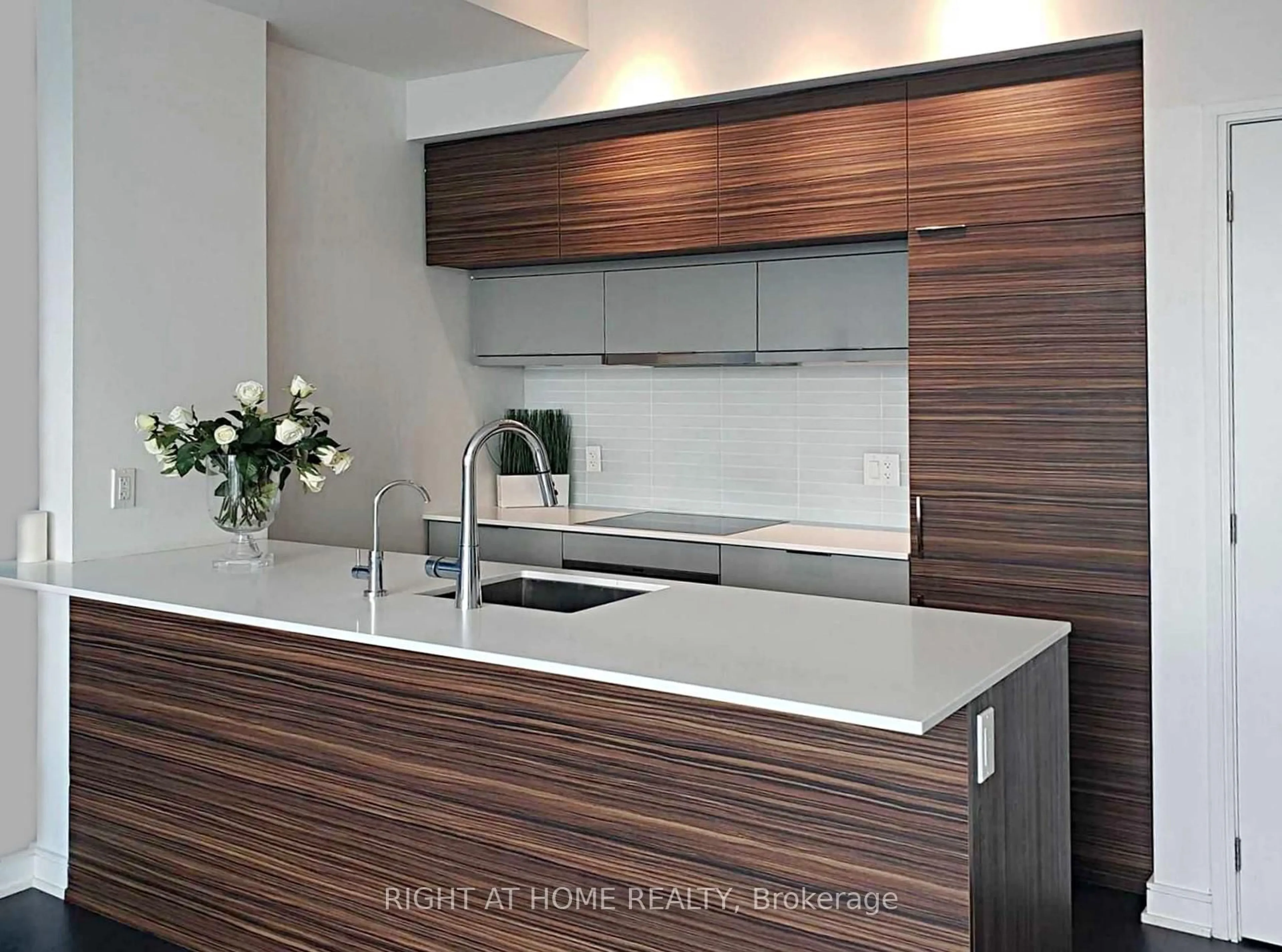 Contemporary kitchen, wood/laminate floor for 88 Scott St #4707, Toronto Ontario M5E 0A9