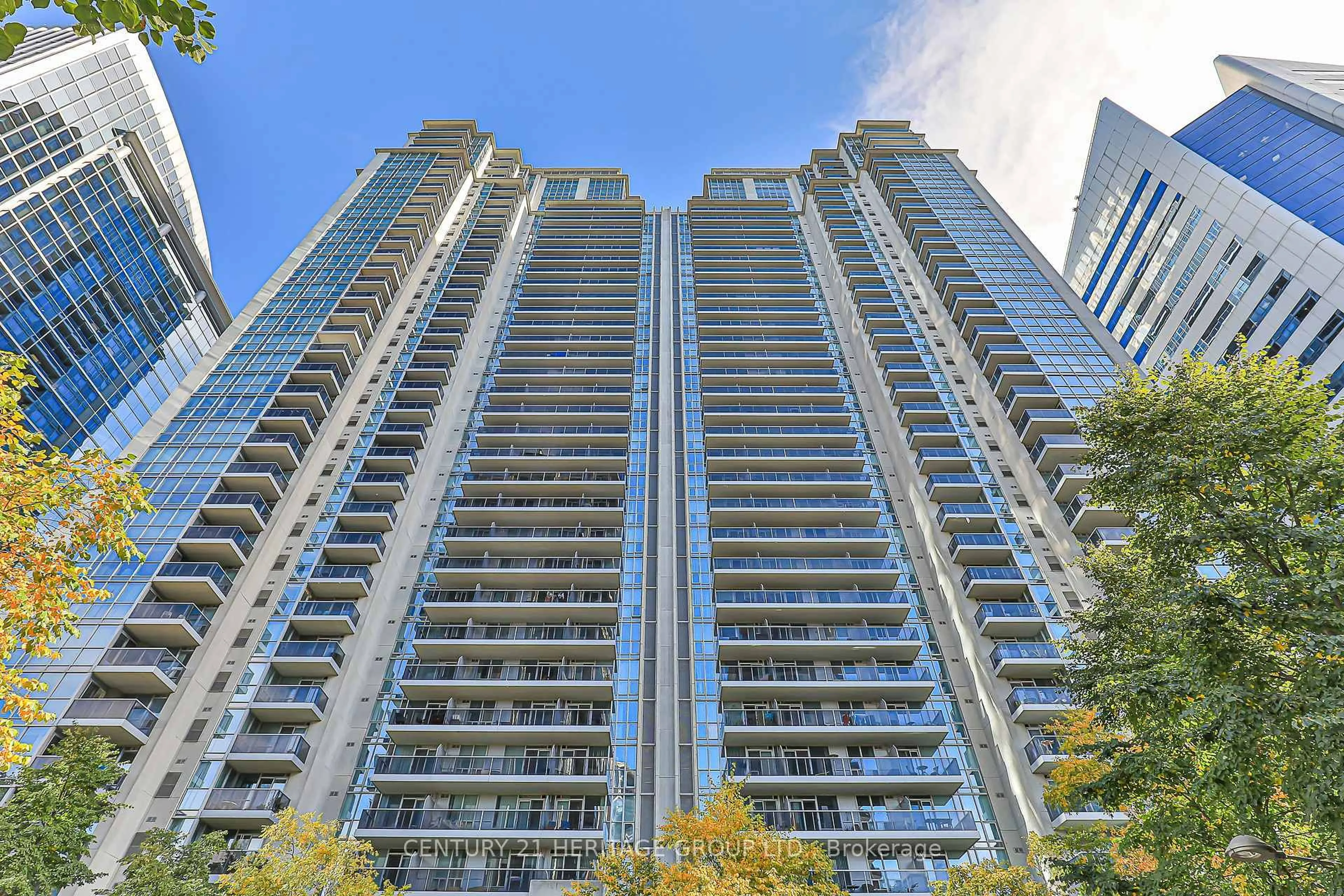 A pic from outside/outdoor area/front of a property/back of a property/a pic from drone, city buildings view from balcony for 4978 Yonge St #501, Toronto Ontario M2N 7G8